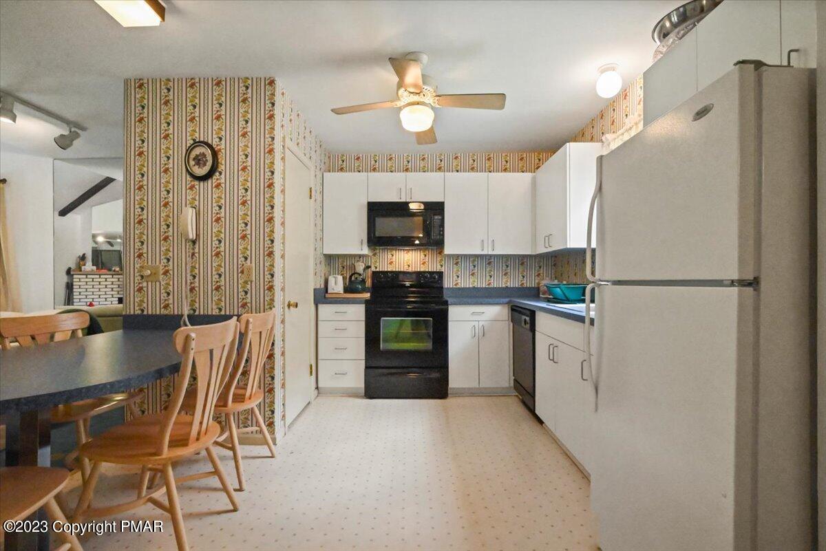18 Middle Village Way Property Photo 6
