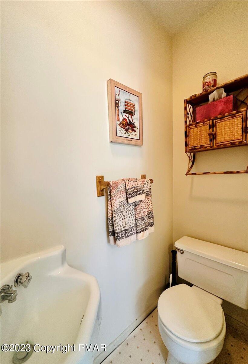 18 Middle Village Way Property Photo 8
