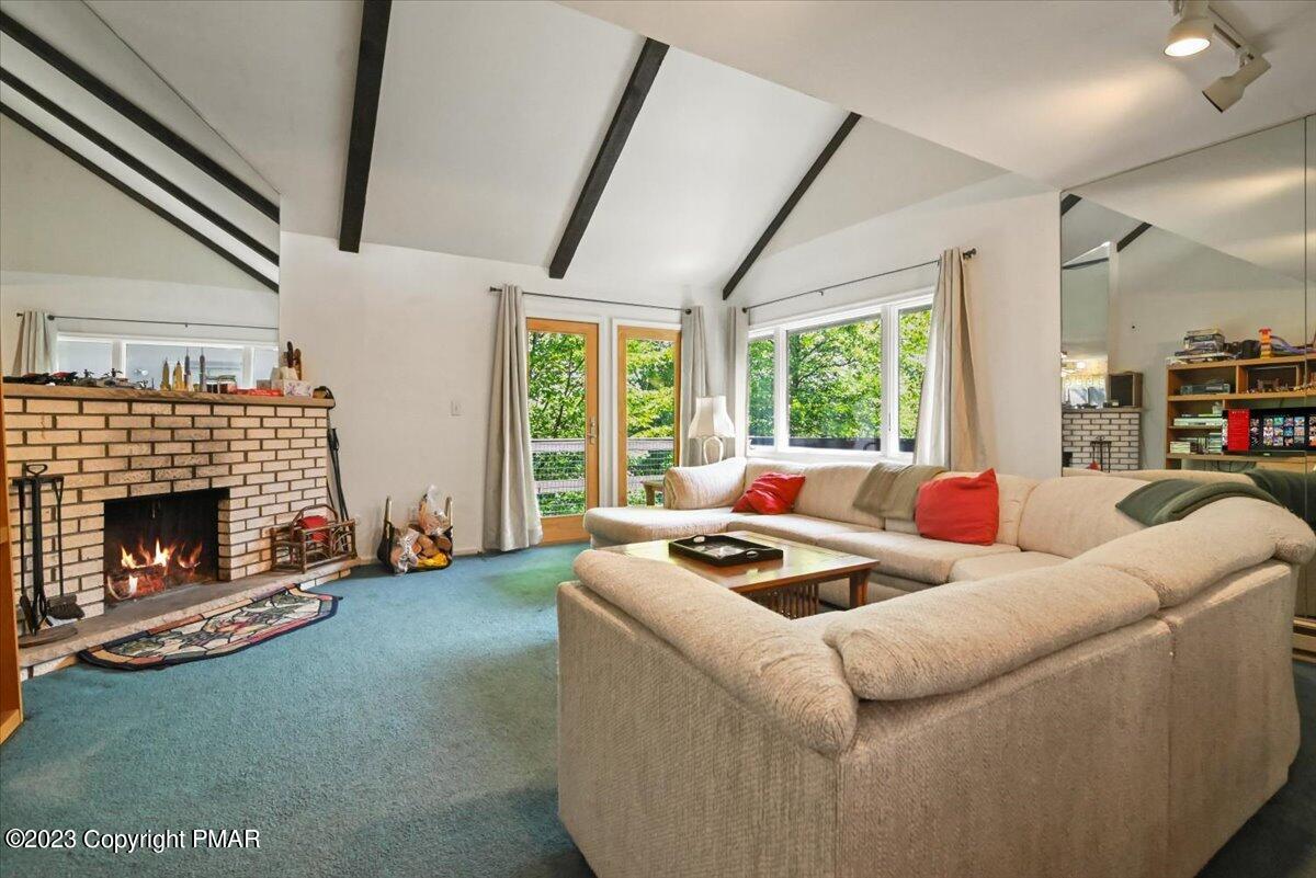 18 Middle Village Way Property Photo 16