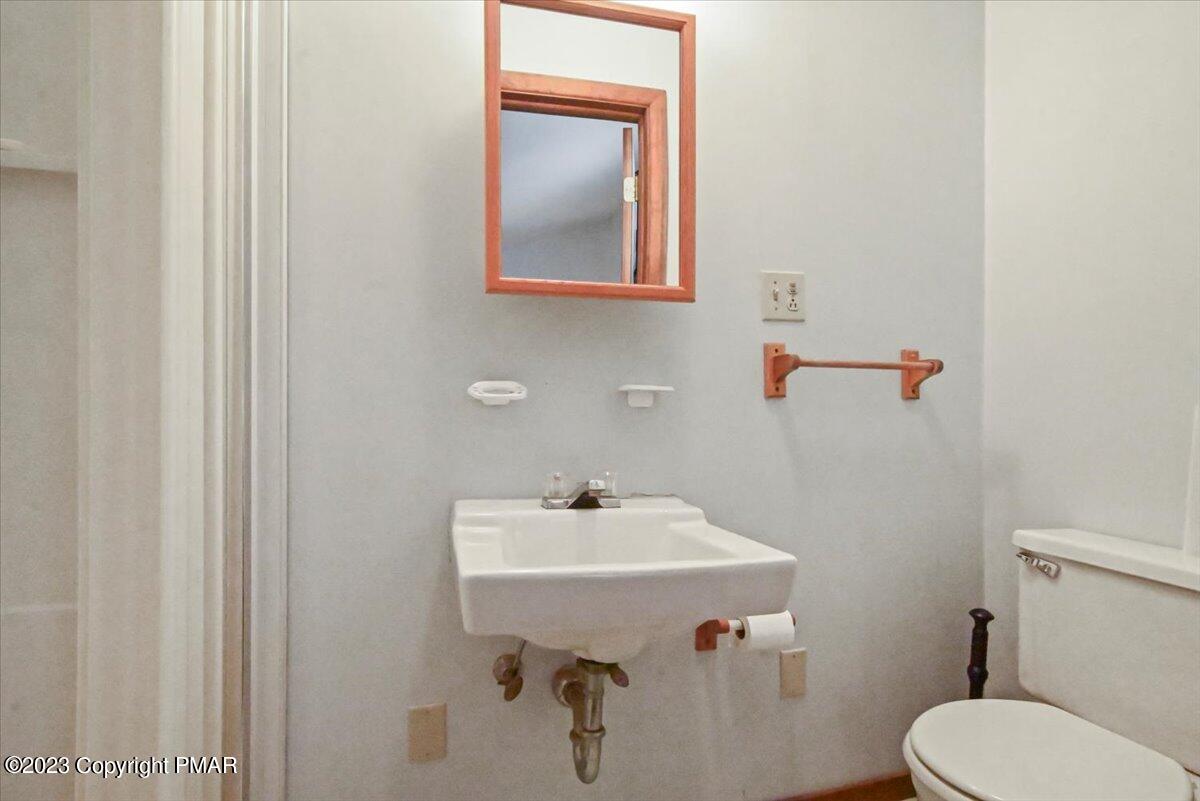18 Middle Village Way Property Photo 19