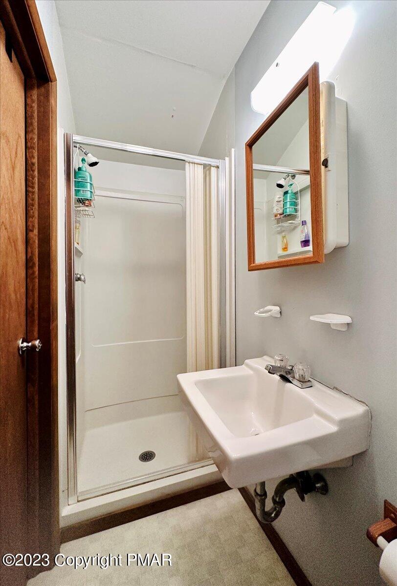 18 Middle Village Way Property Photo 20