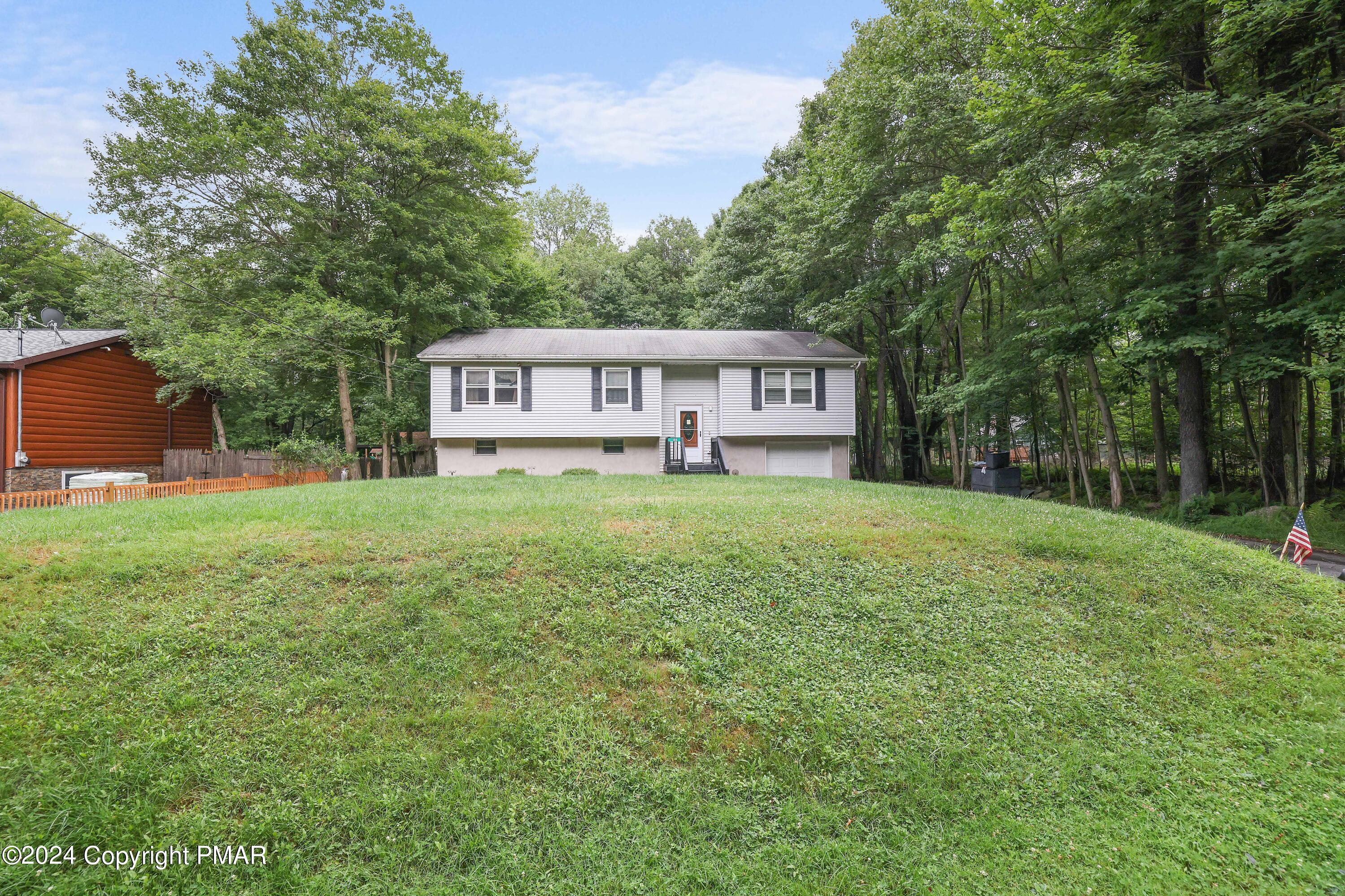 108 Moccasin Trail Property Photo 2