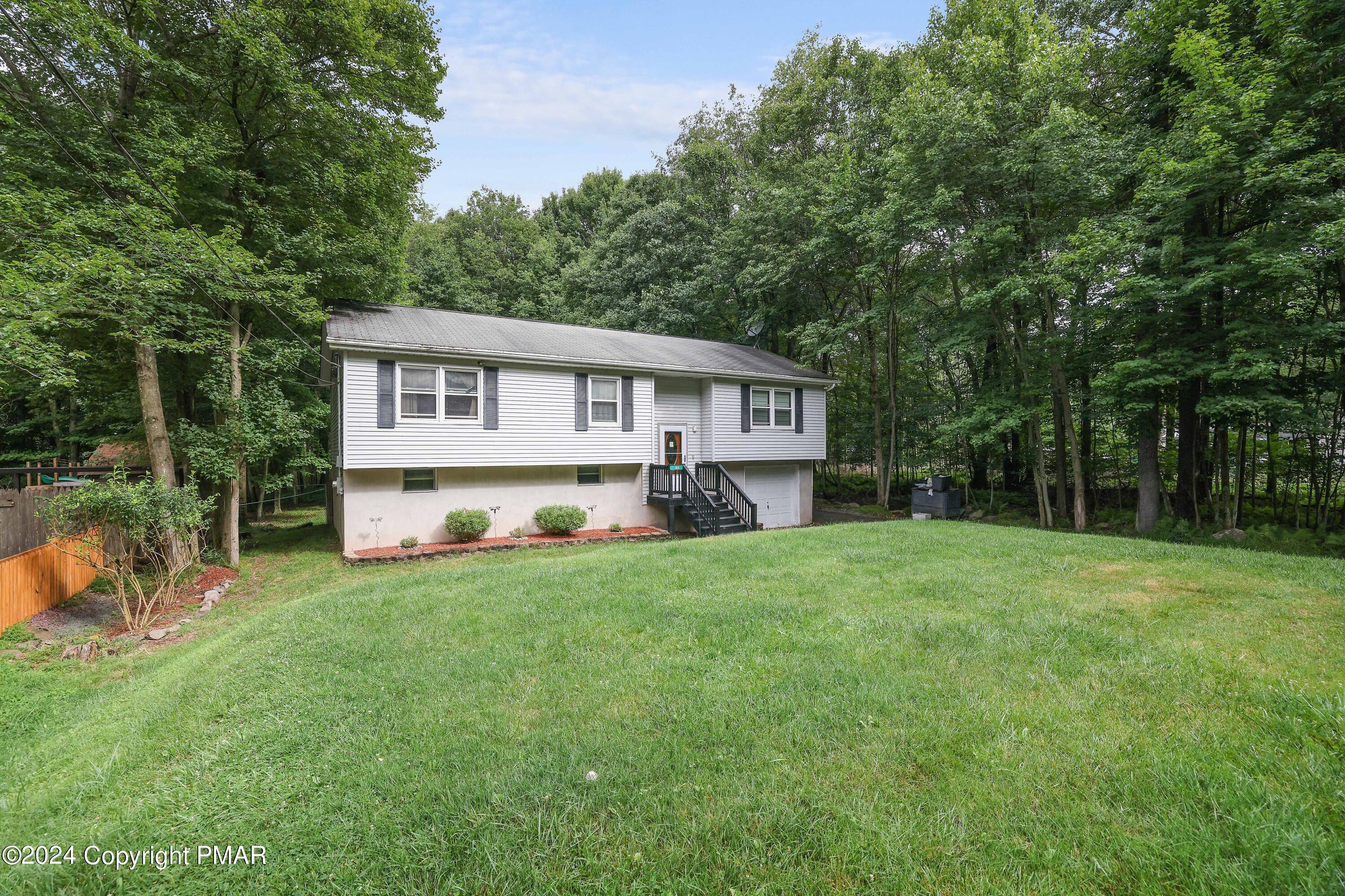 108 Moccasin Trail Property Photo 4