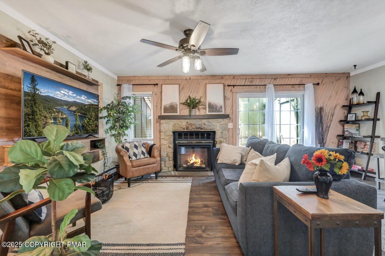 40 Alpine Property Photo 2