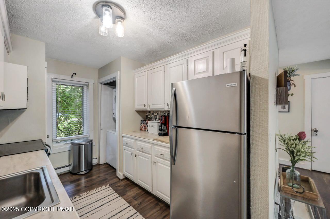40 Alpine Property Photo 9