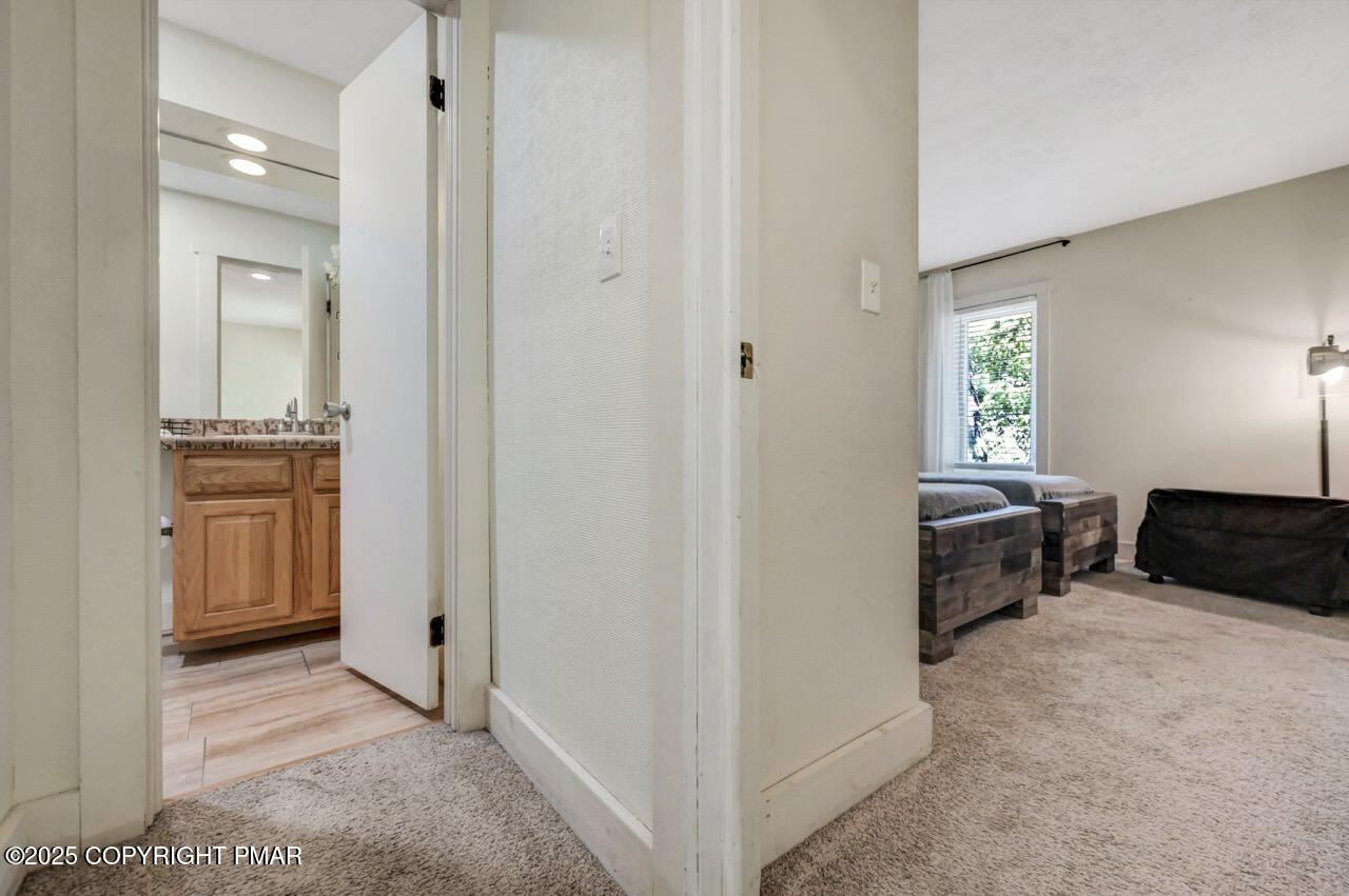 40 Alpine Property Photo 30