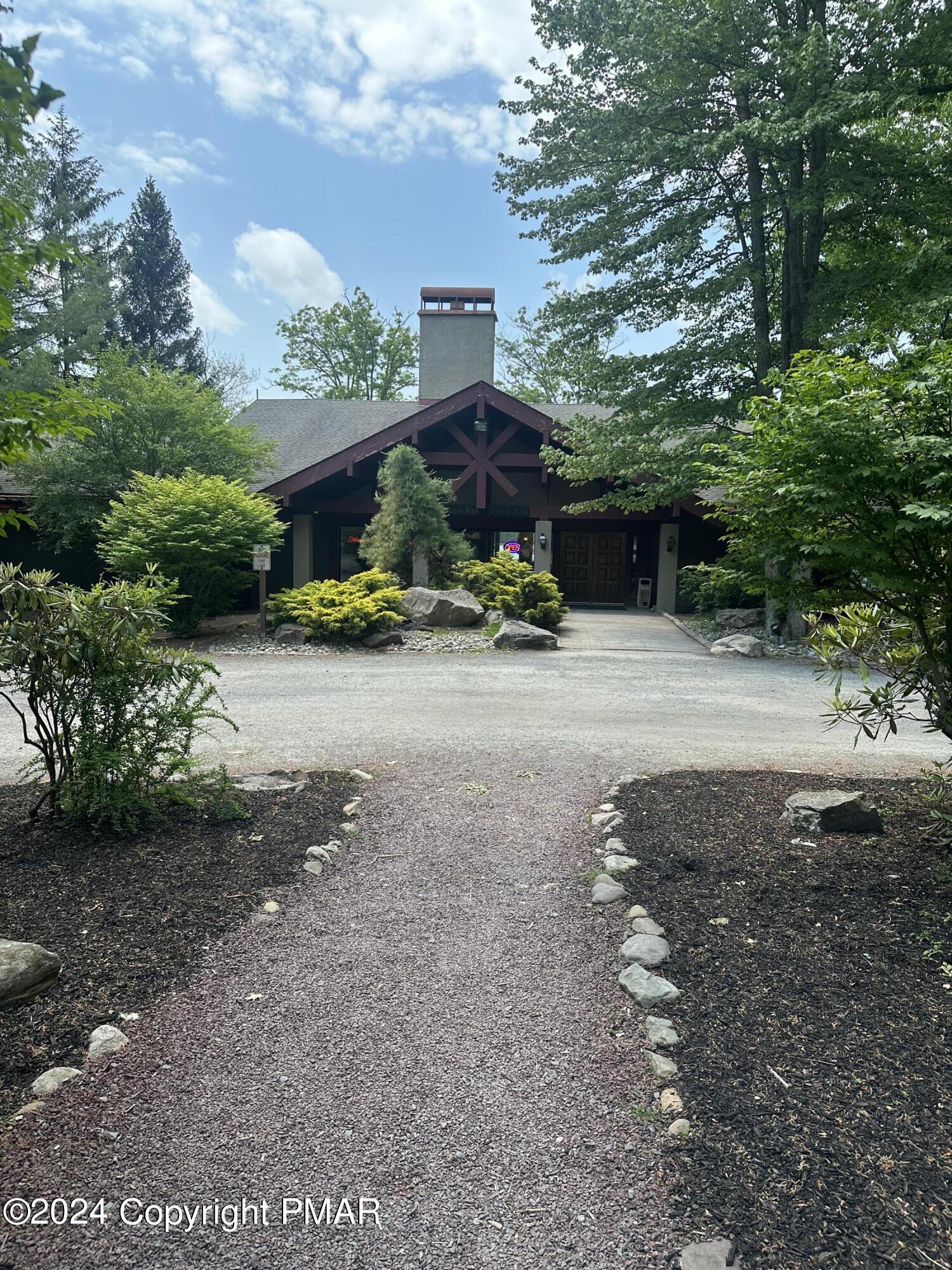 40 Alpine Property Photo 45