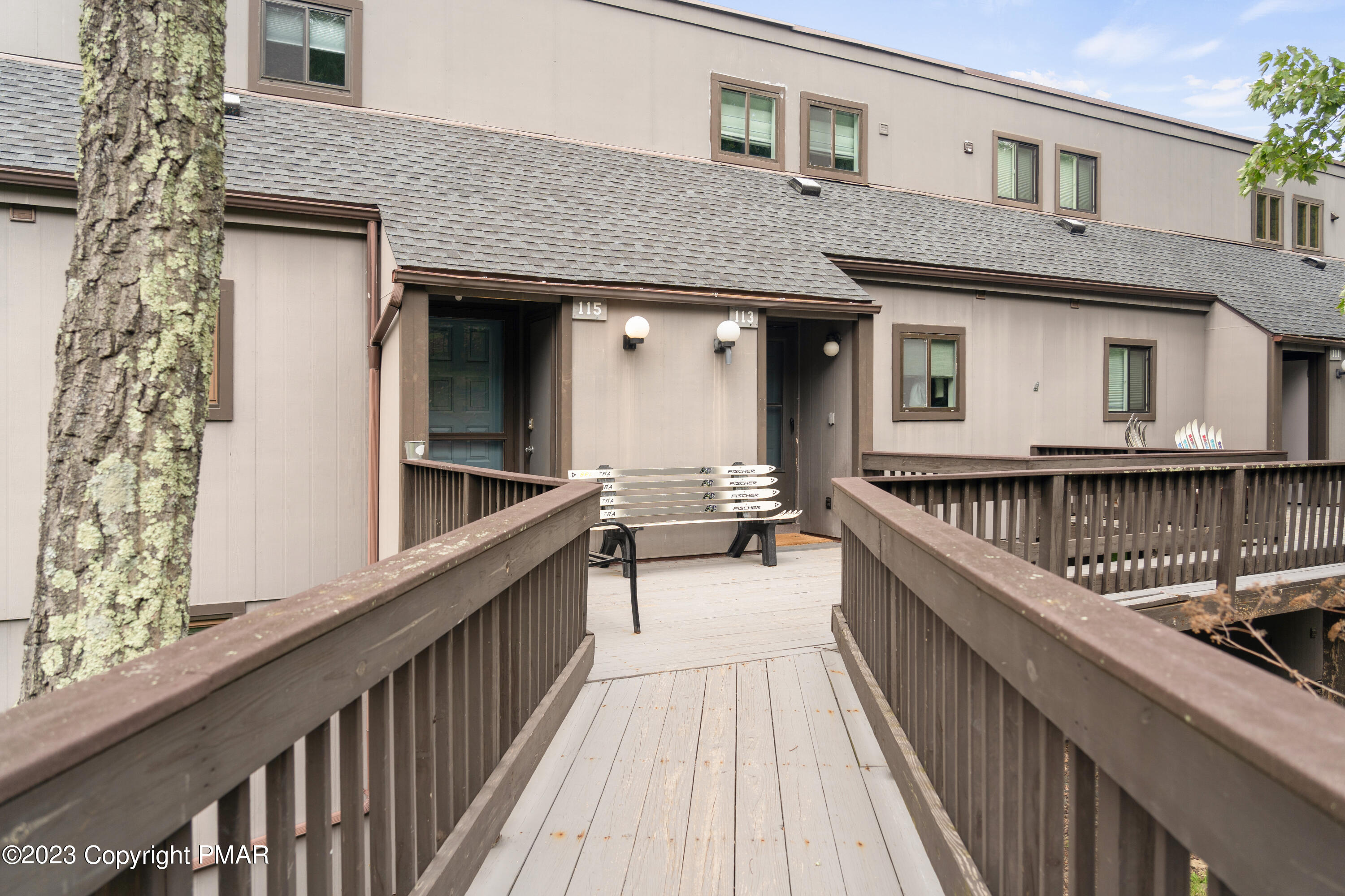 115 Cross Country Lane Property Photo 4