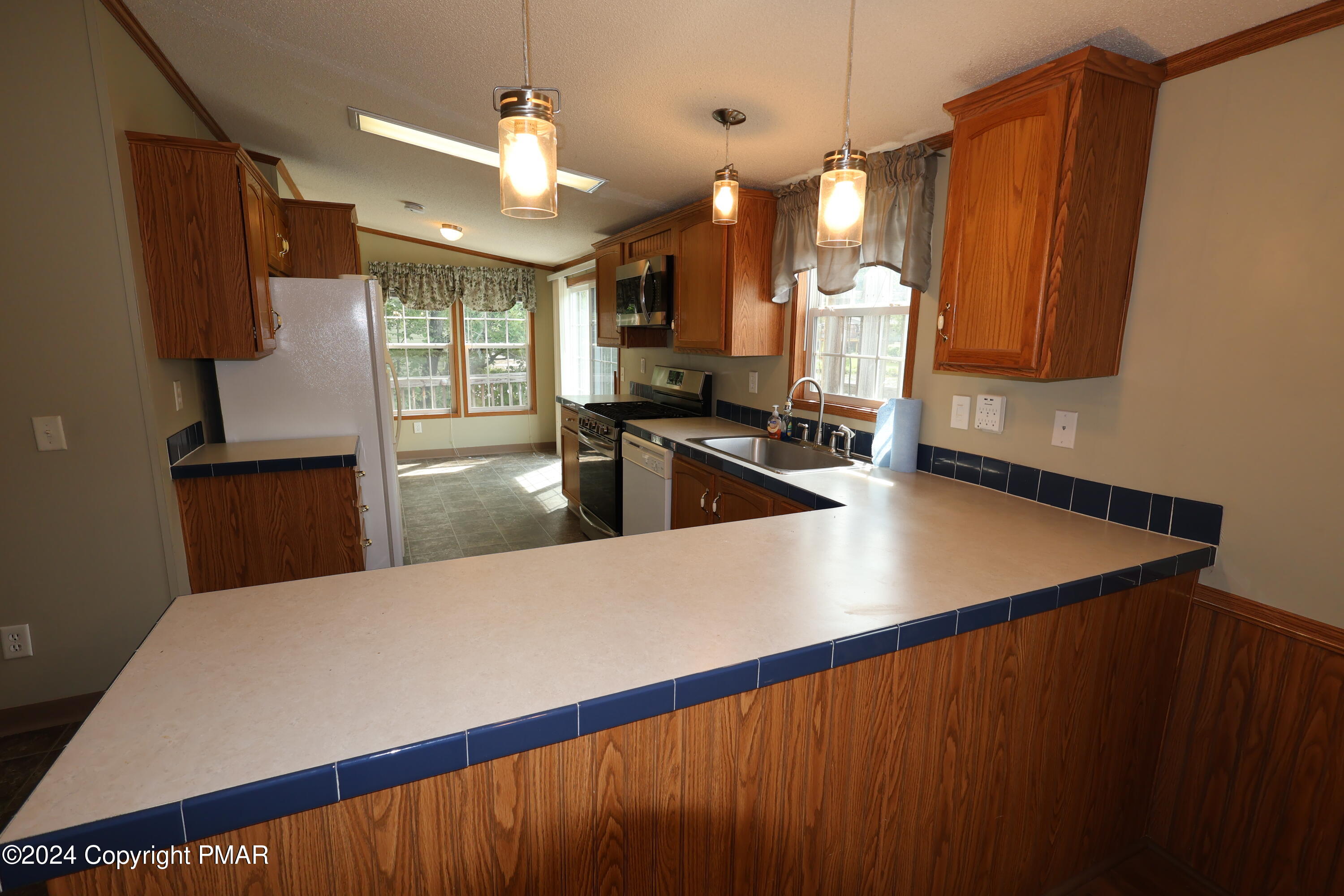 1310 Blue Mountain Circle Property Photo 5
