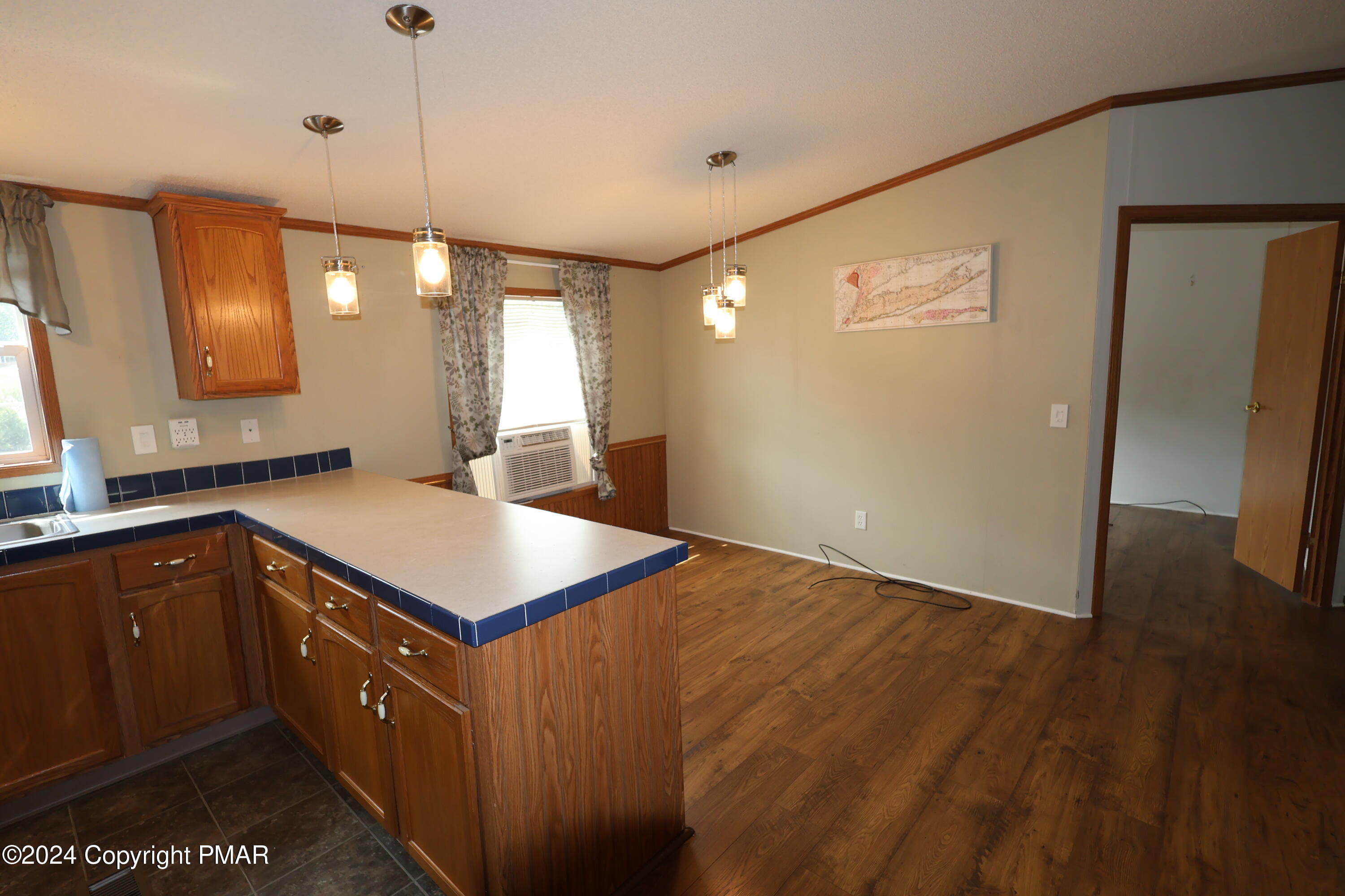 1310 Blue Mountain Circle Property Photo 6