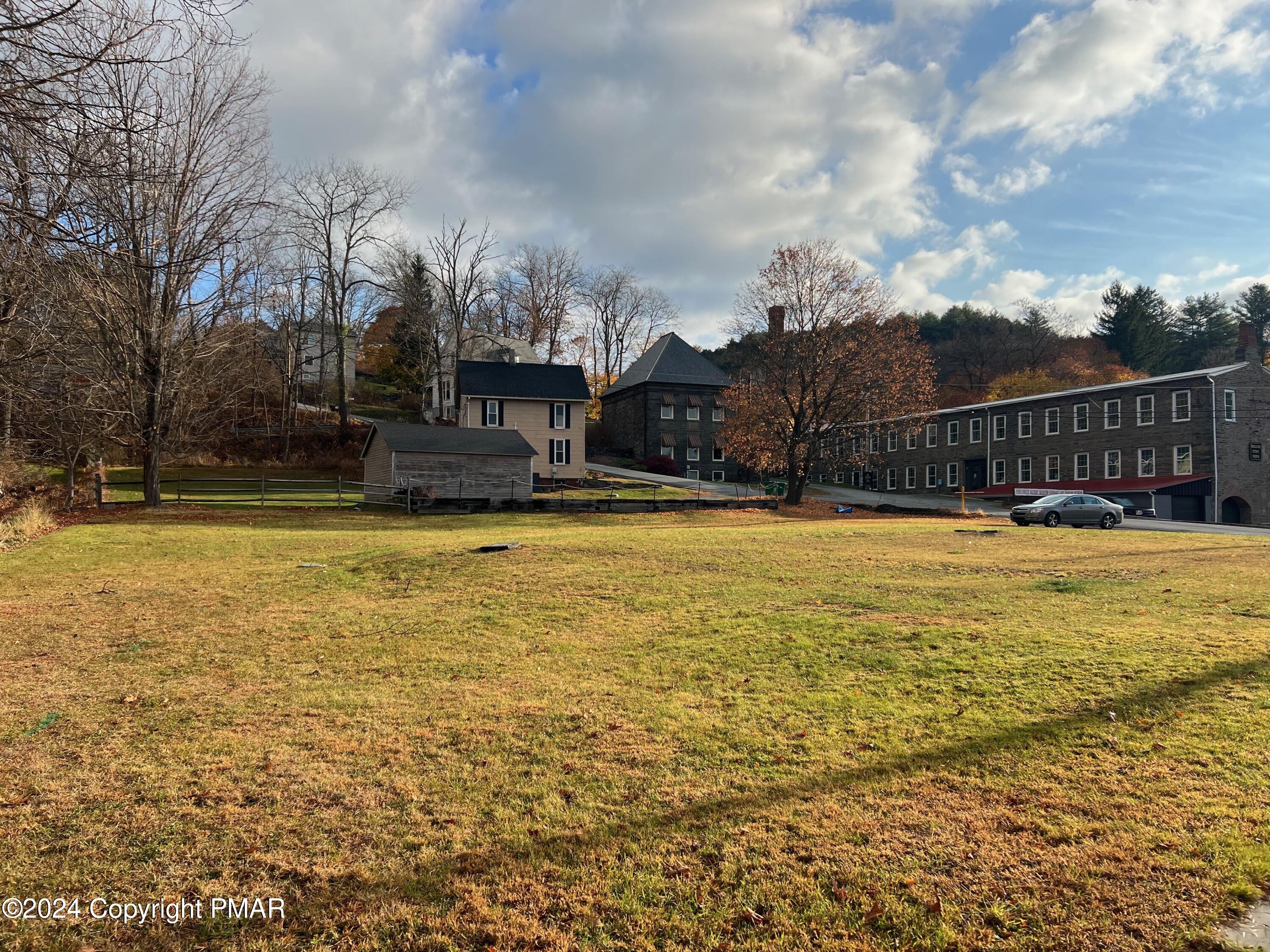 672 Texas Palmyra Highway Property Photo 3