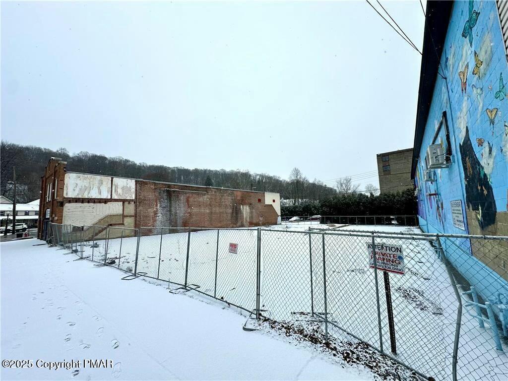 16 Broadway Property Photo 3