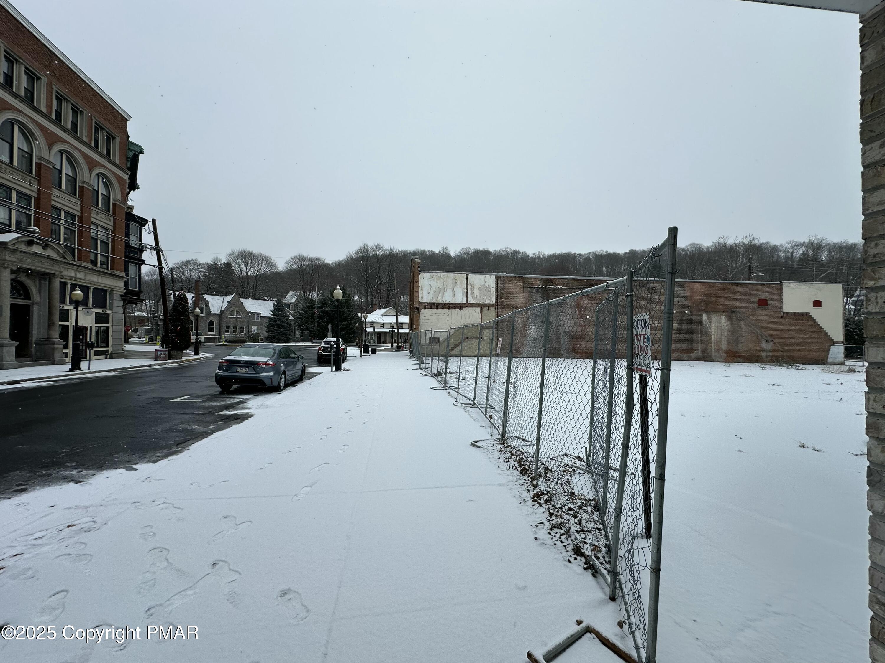 16 Broadway Property Photo 4