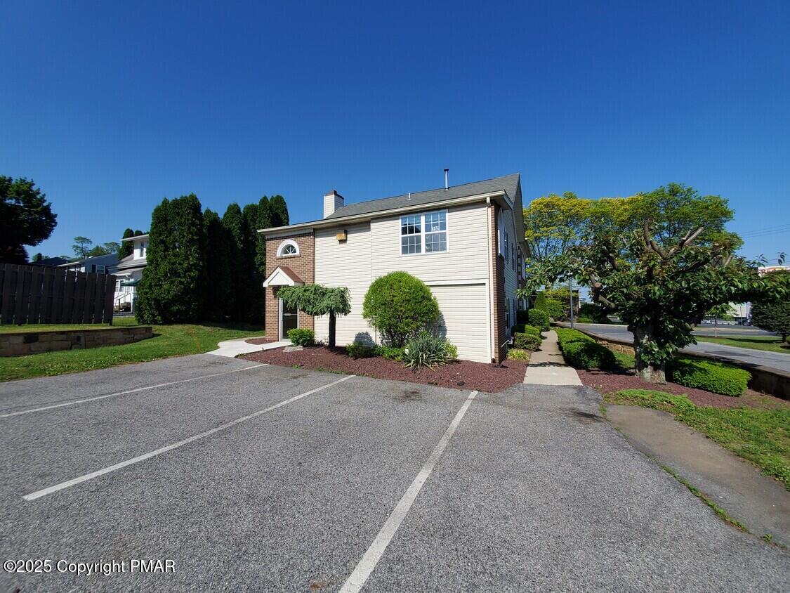 484 Stones Crossing #1 Road Property Photo 2