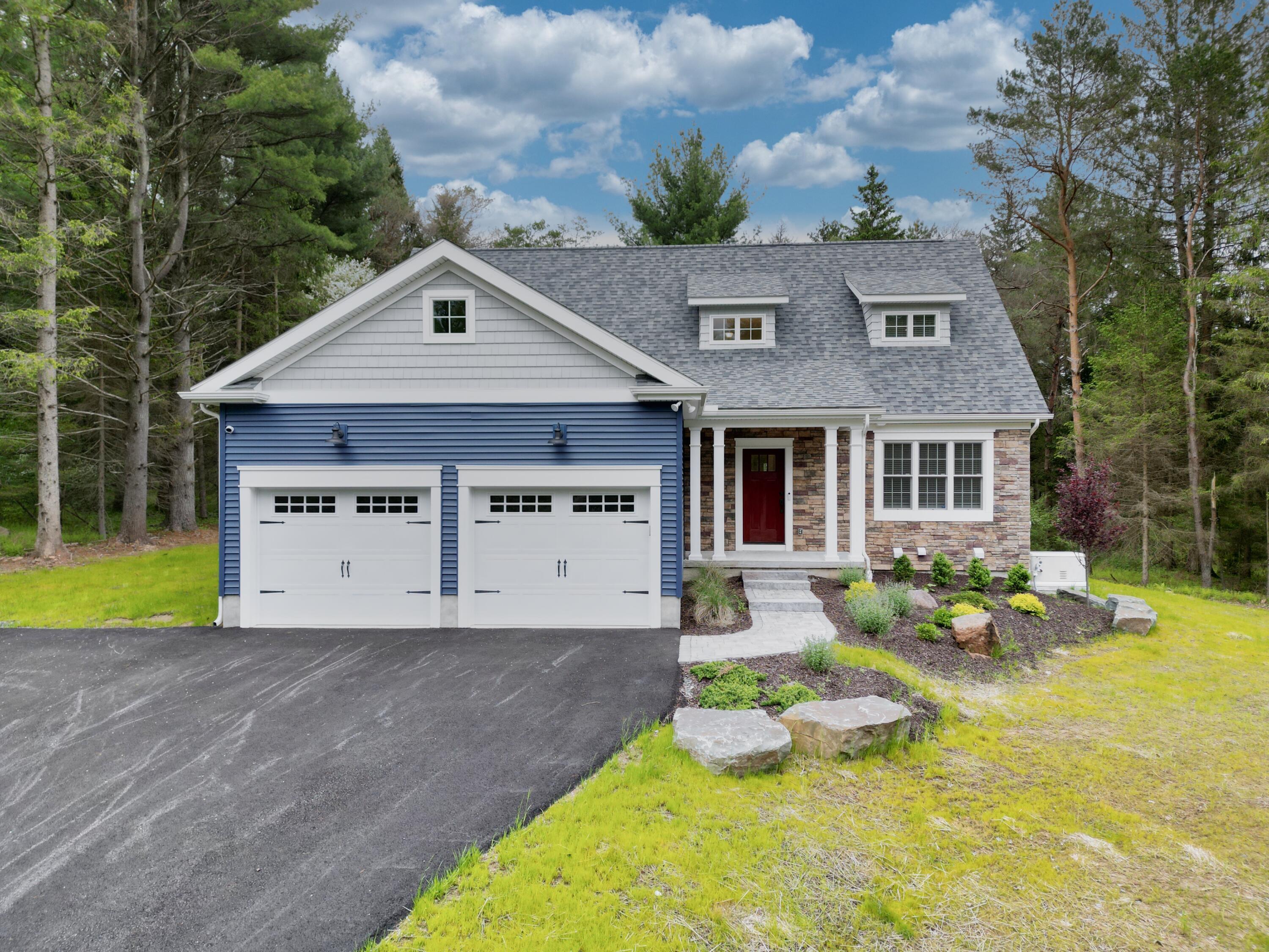 210 Canterbury Circle
