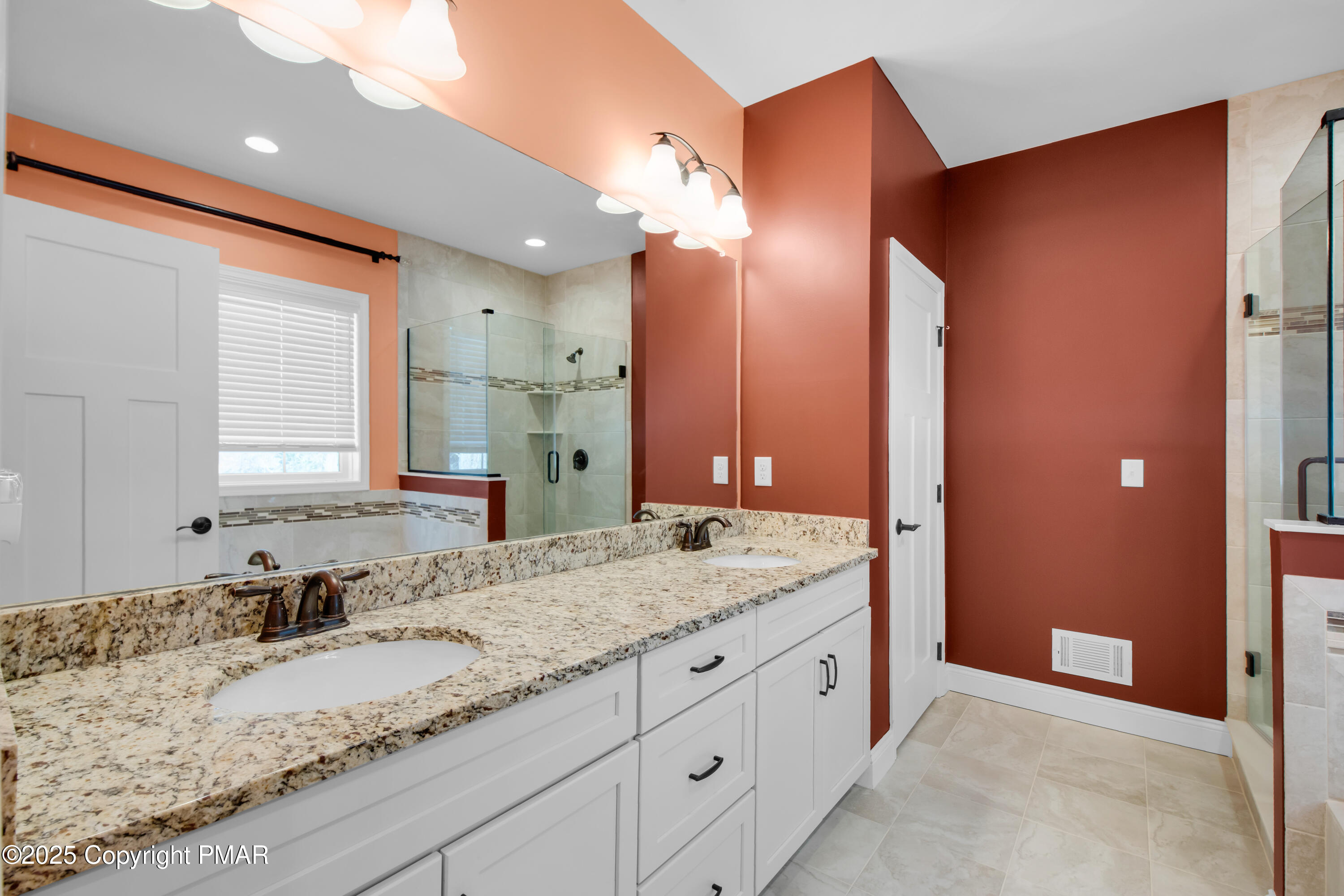 210 Canterbury Circle Property Photo 26