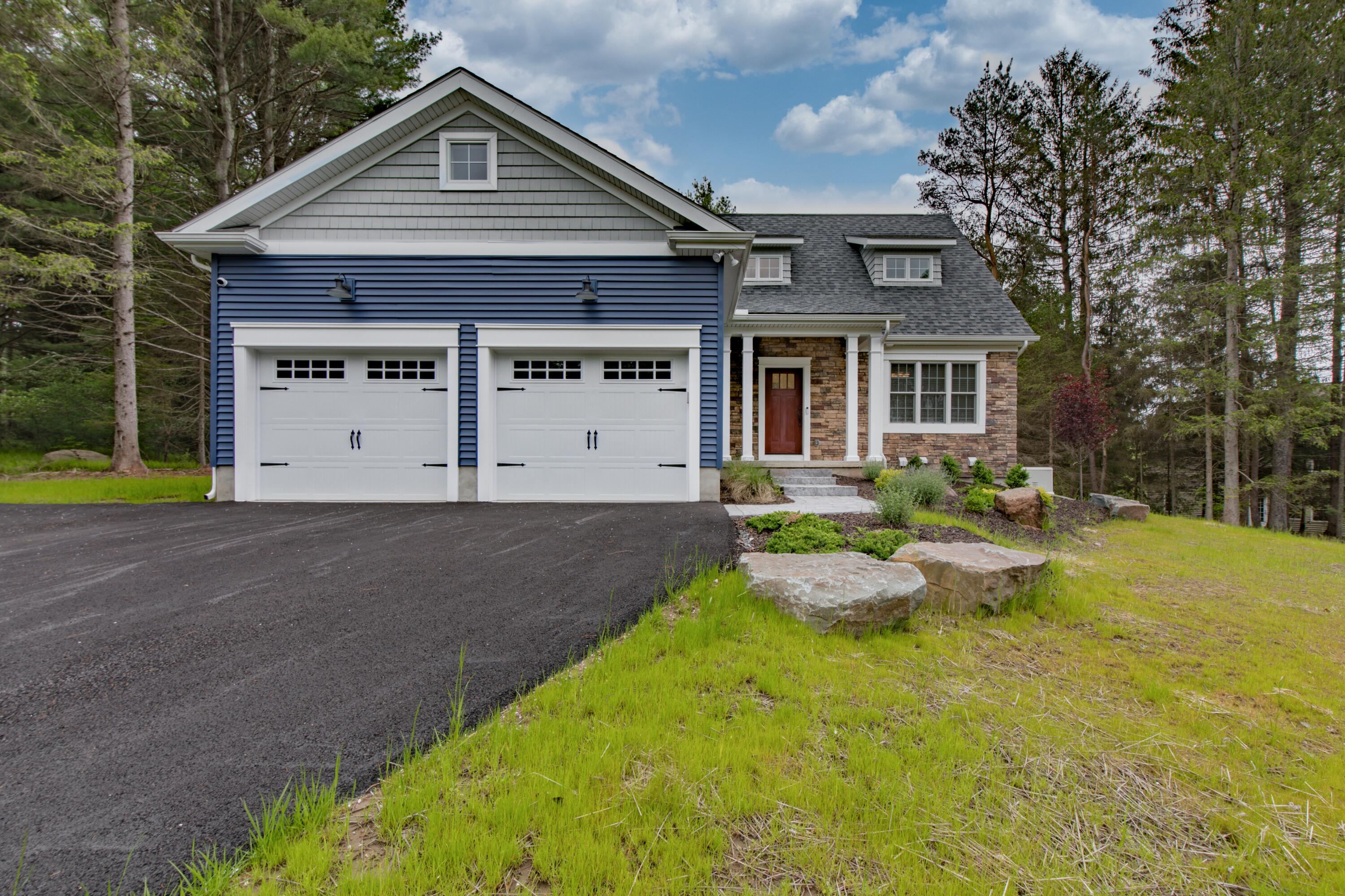 210 Canterbury Circle Property Photo 45