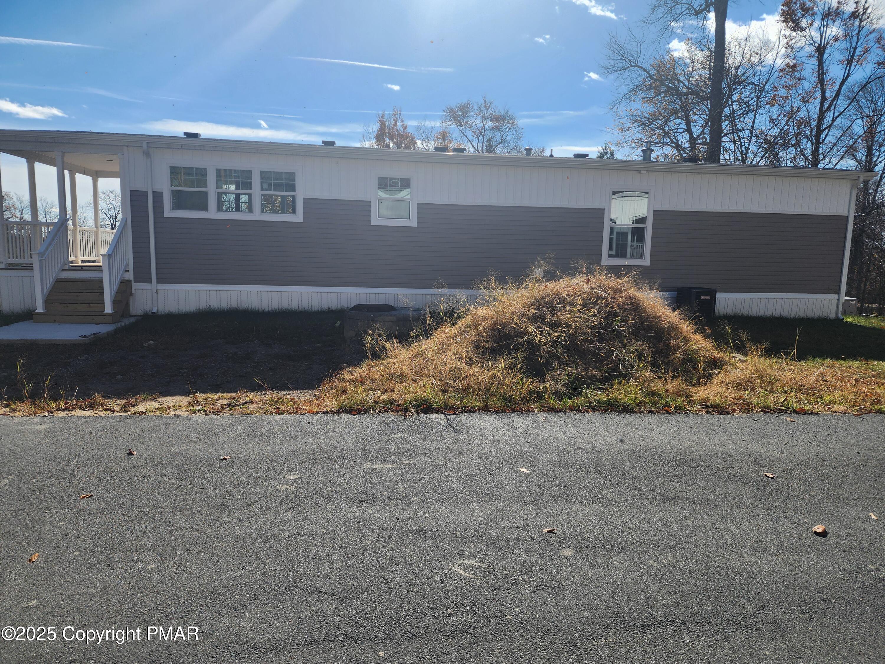 3633 Rocky Hill Road Property Photo 4