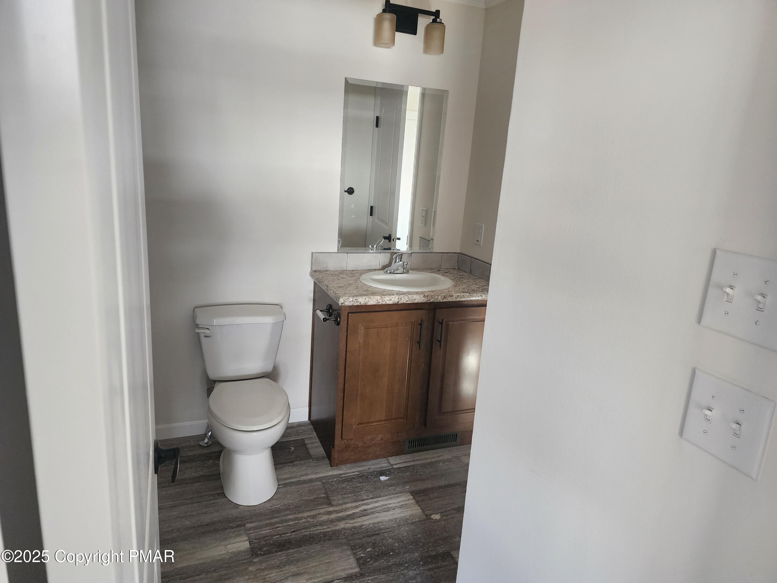 3633 Rocky Hill Road Property Photo 6