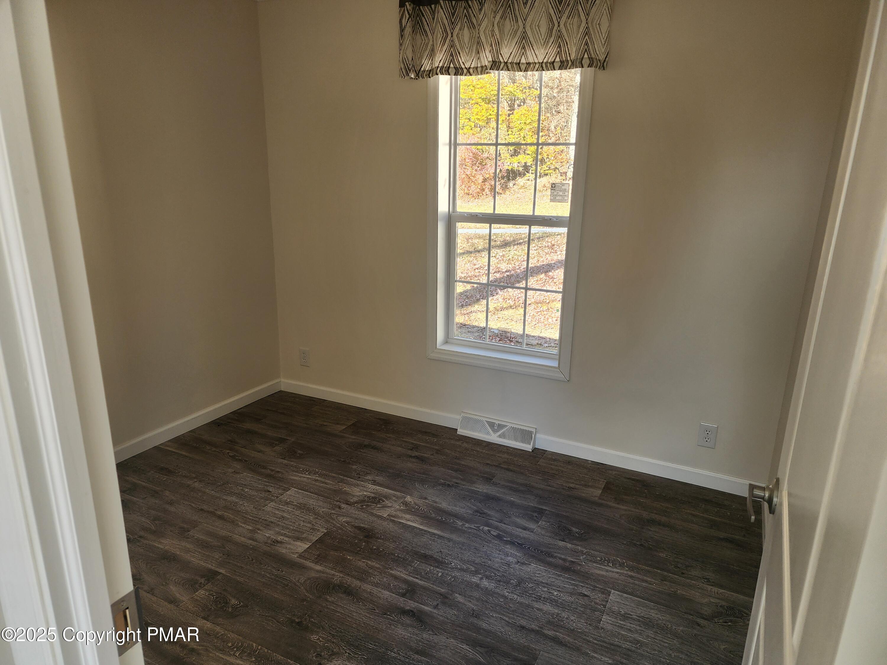 3633 Rocky Hill Road Property Photo 7