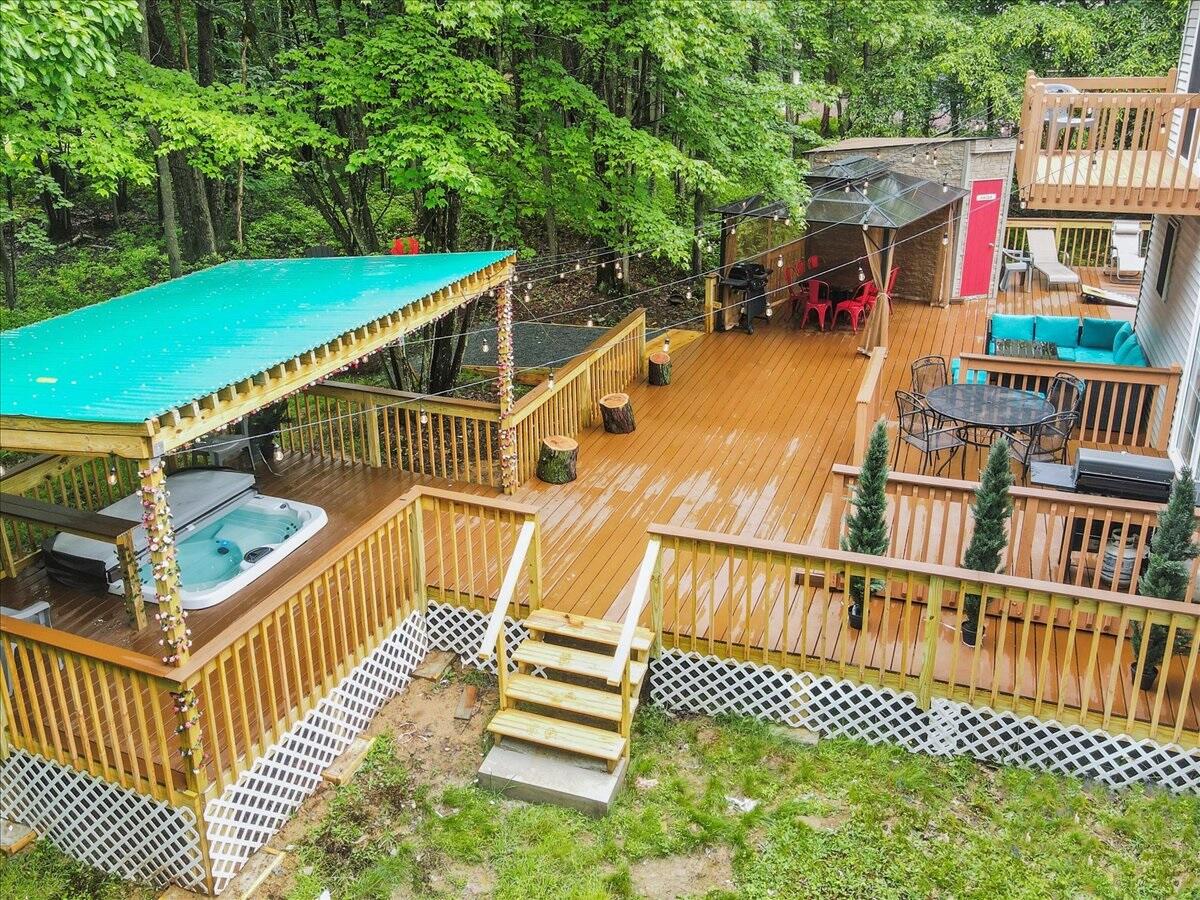 2115 Mink Lane Property Photo 4