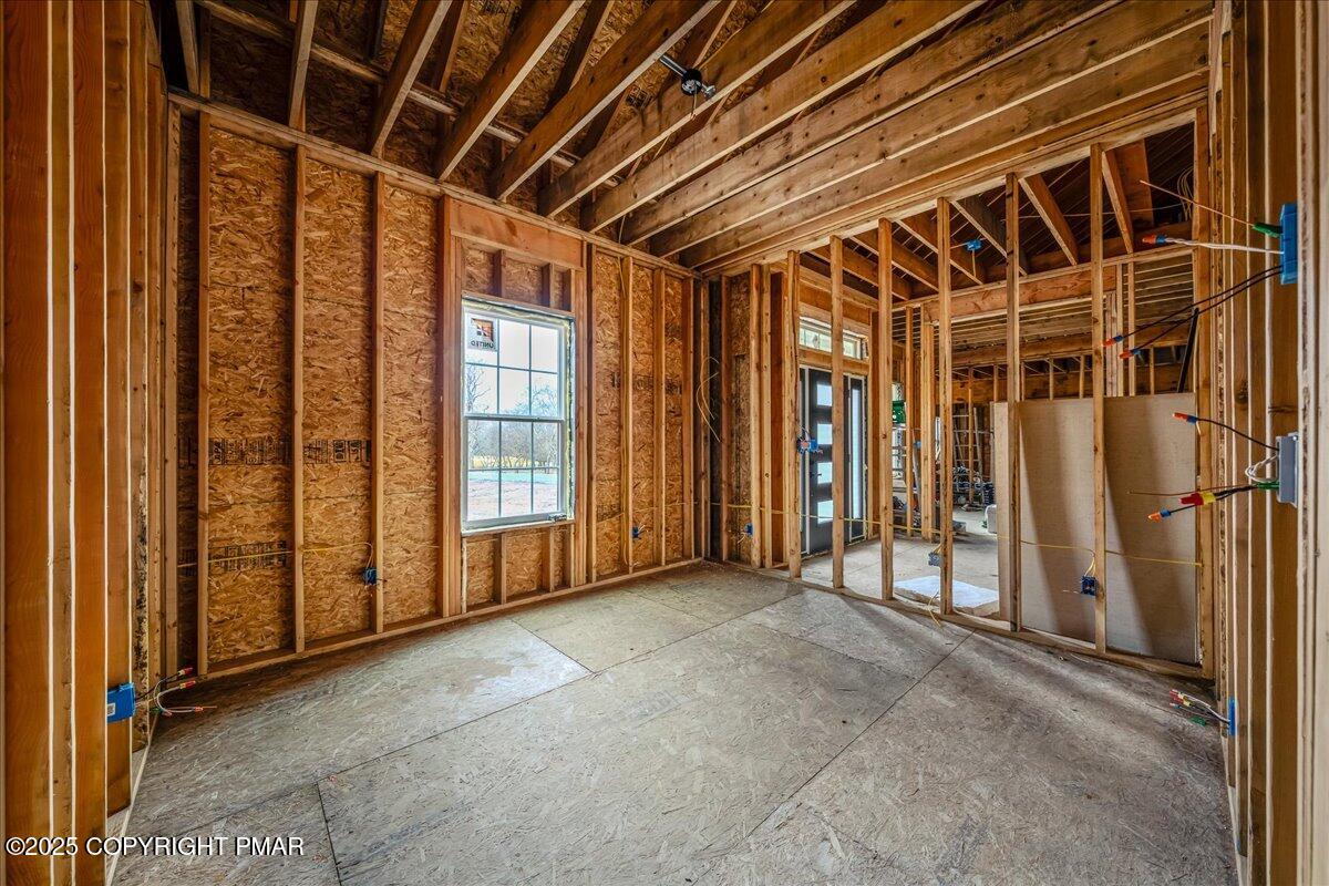 14 Denise Court Property Photo 13