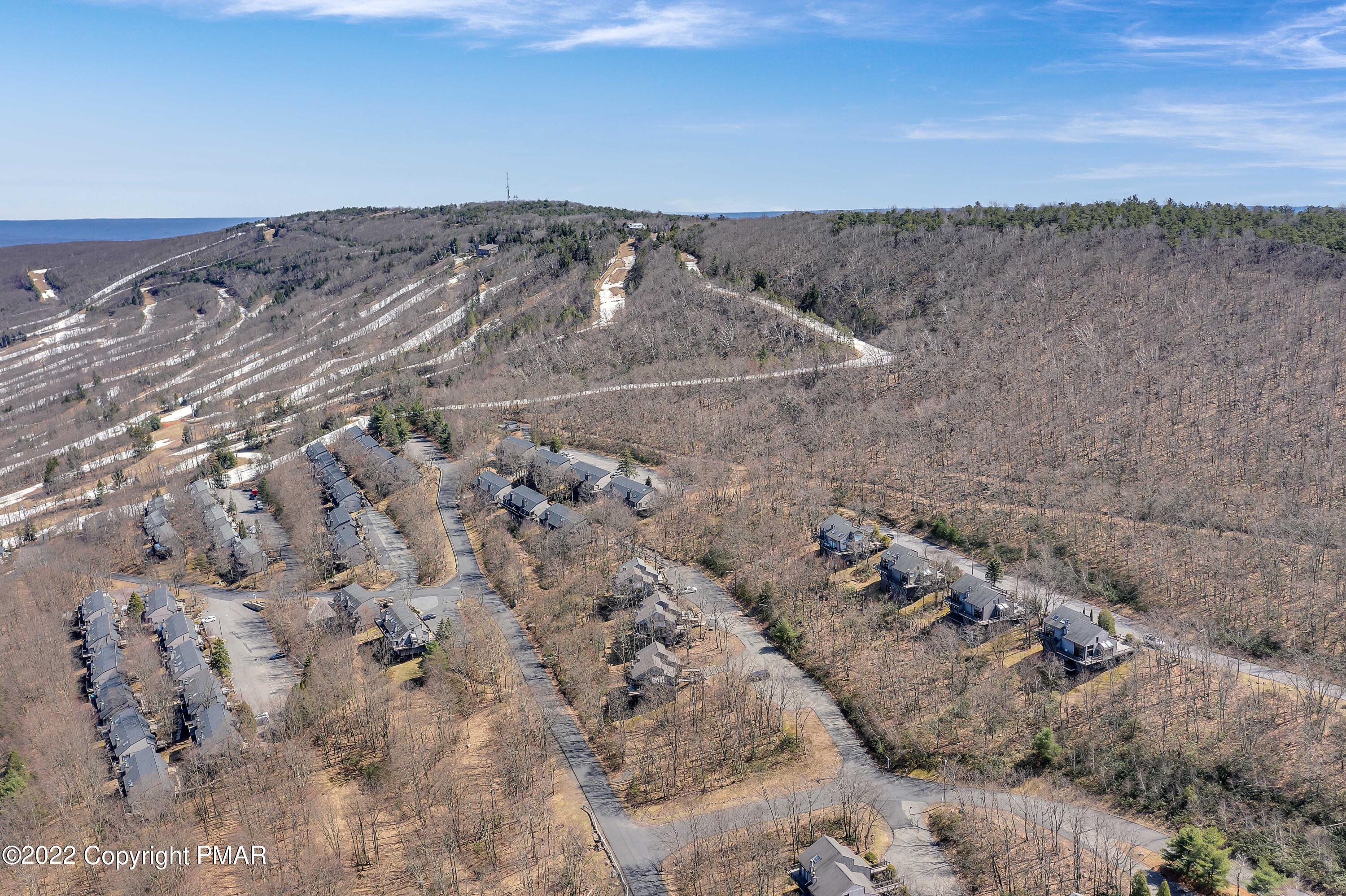 269 Big Pocono Pass Property Photo 9