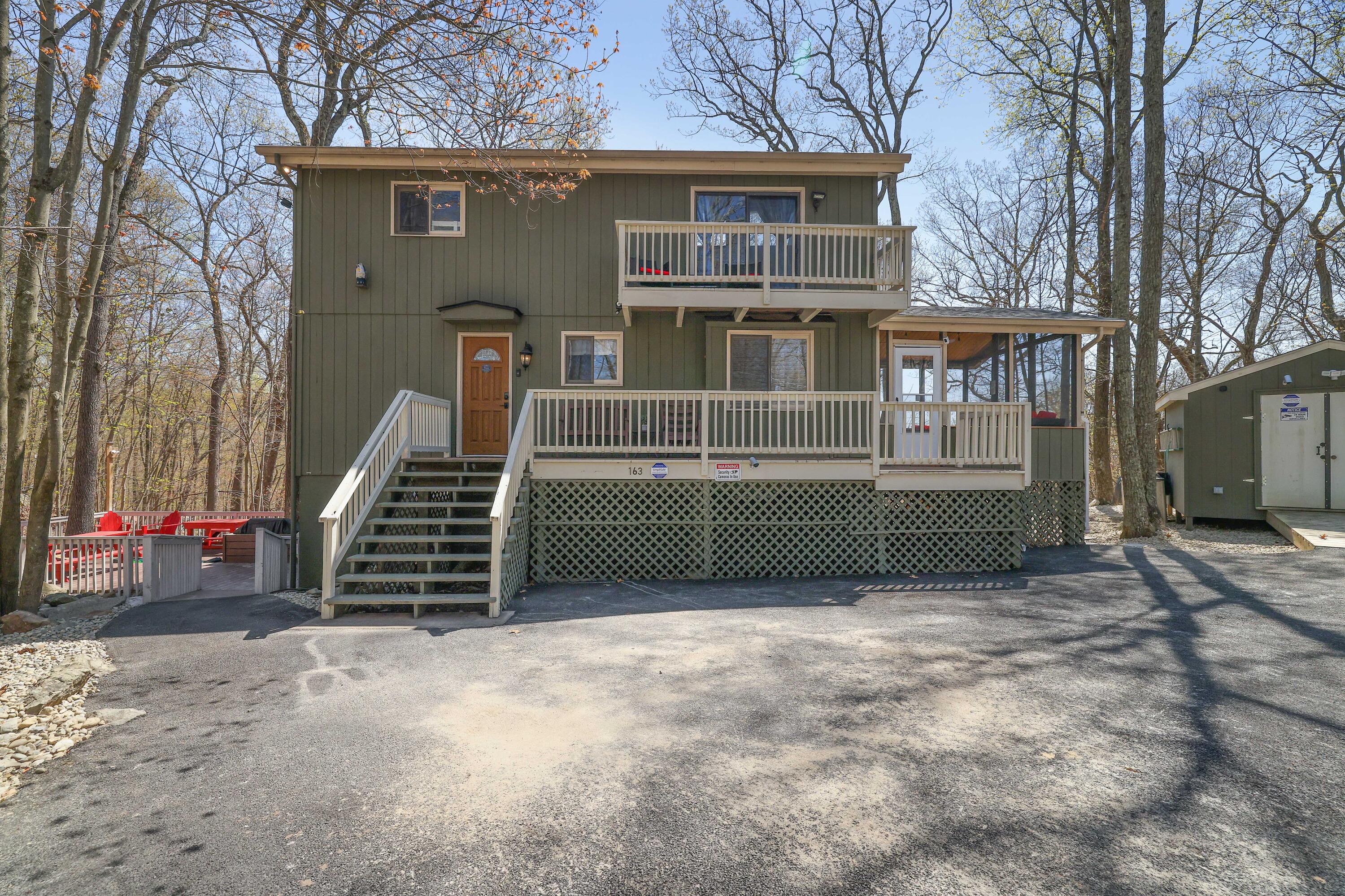 163 Cambridge Court Property Photo 6
