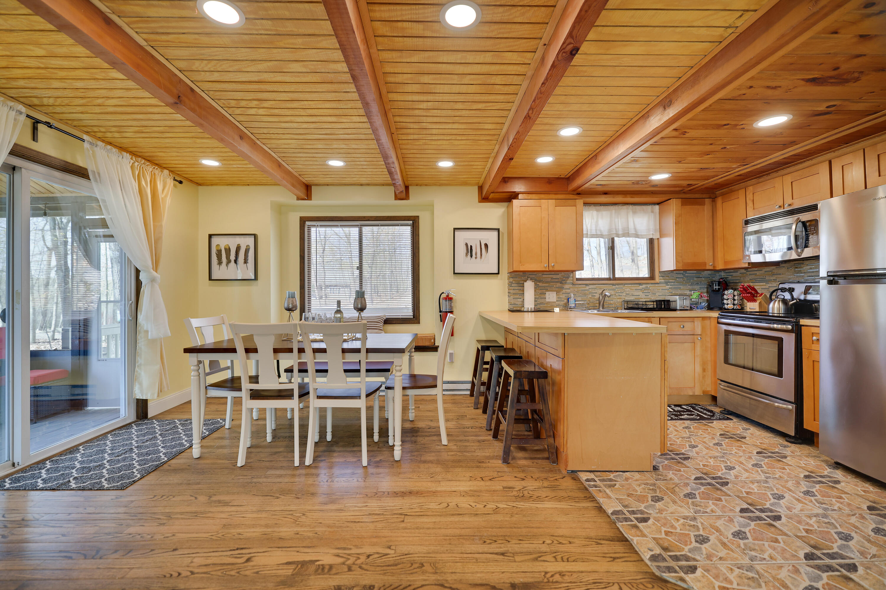 163 Cambridge Court Property Photo 11