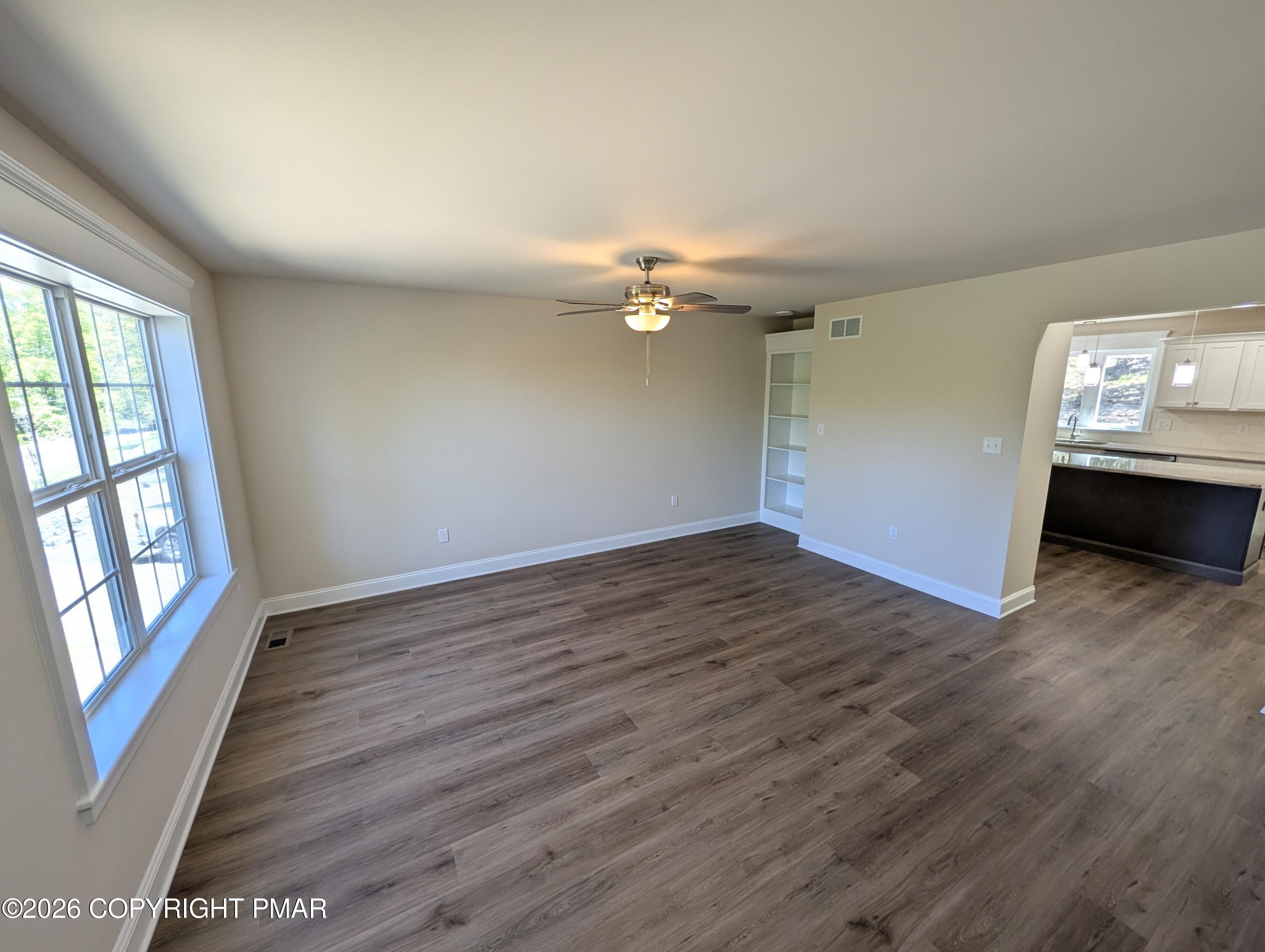 411 Pierce Lane Property Photo 5