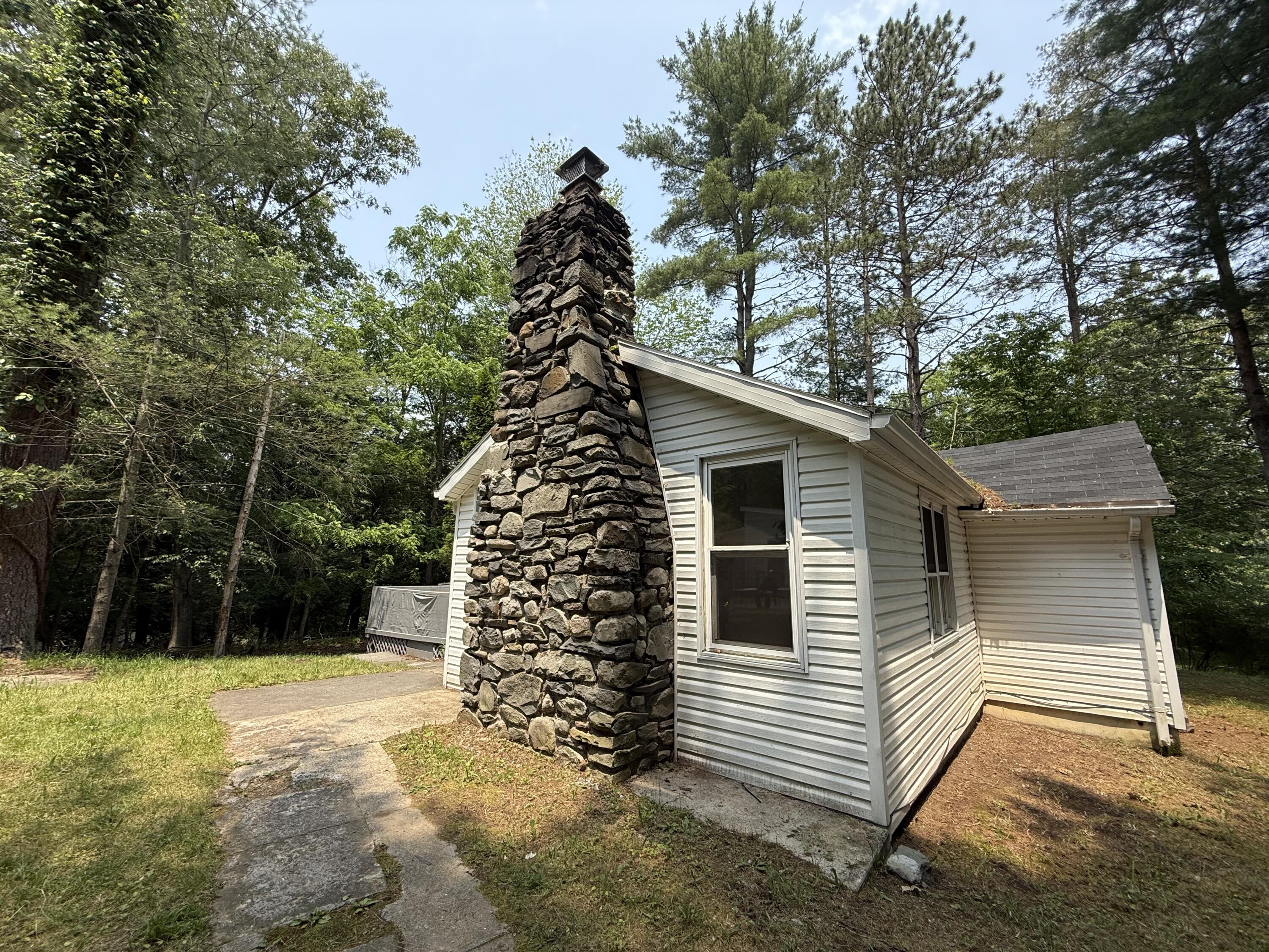 6308 Deer Drive S Property Photo 3