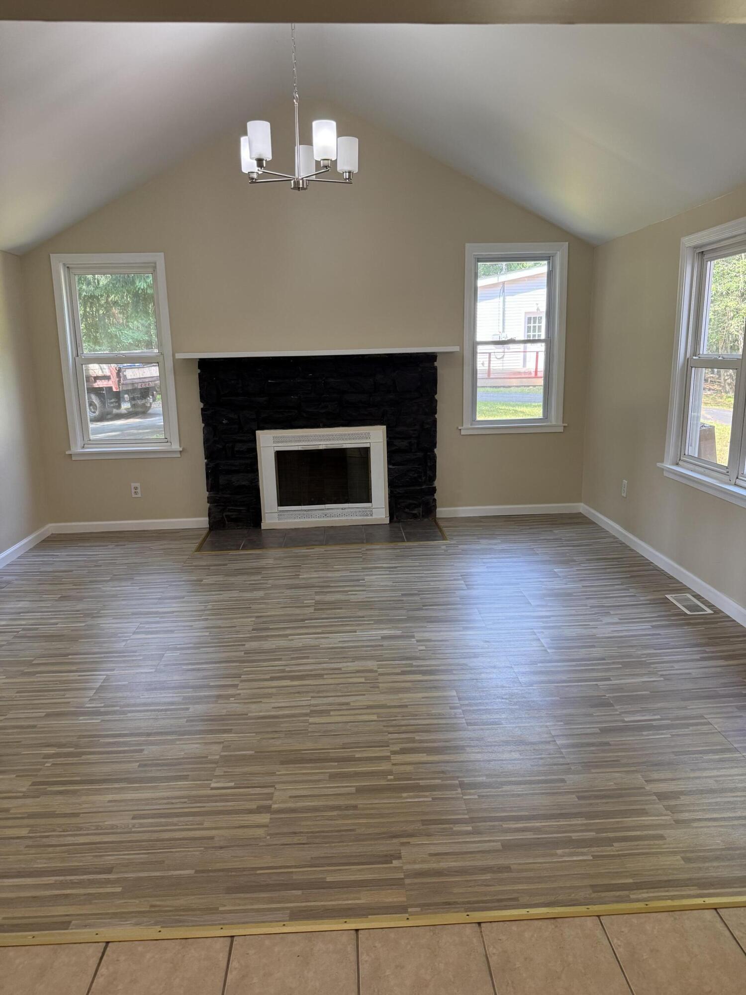 6308 Deer Drive S Property Photo 9