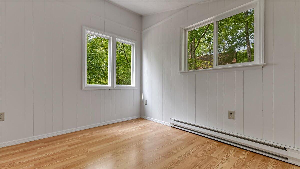 5015 Woodbridge Drive E Property Photo 11