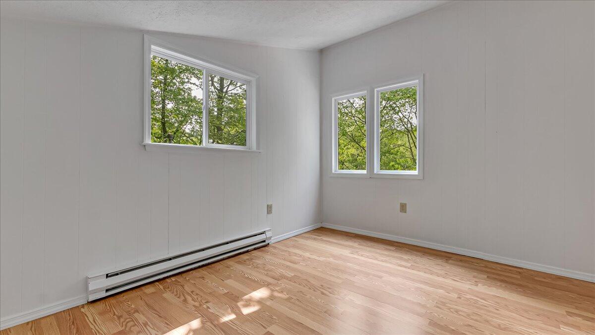 5015 Woodbridge Drive E Property Photo 12