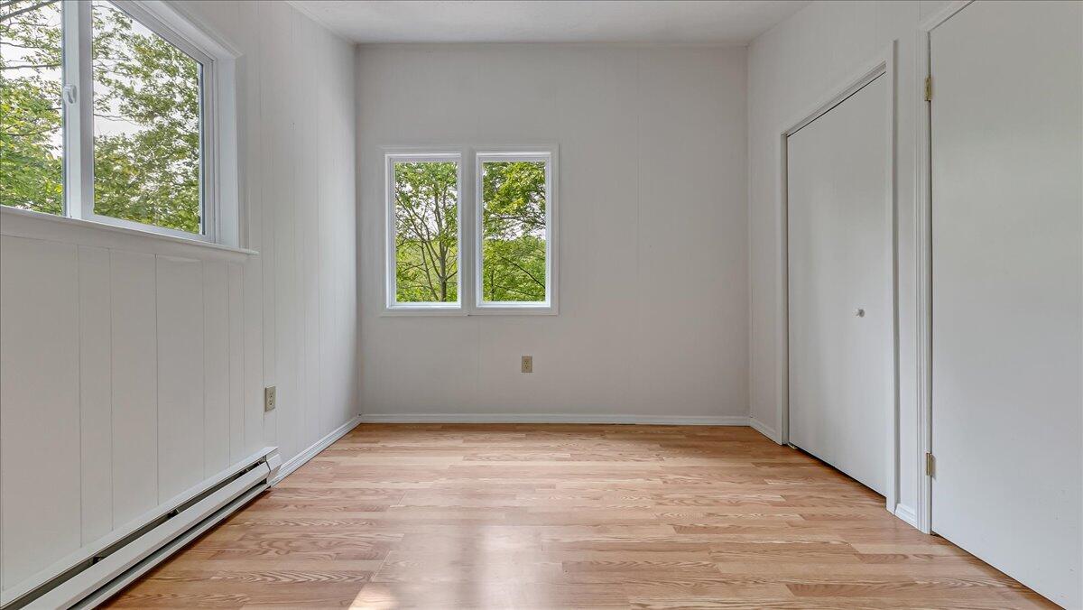5015 Woodbridge Drive E Property Photo 13