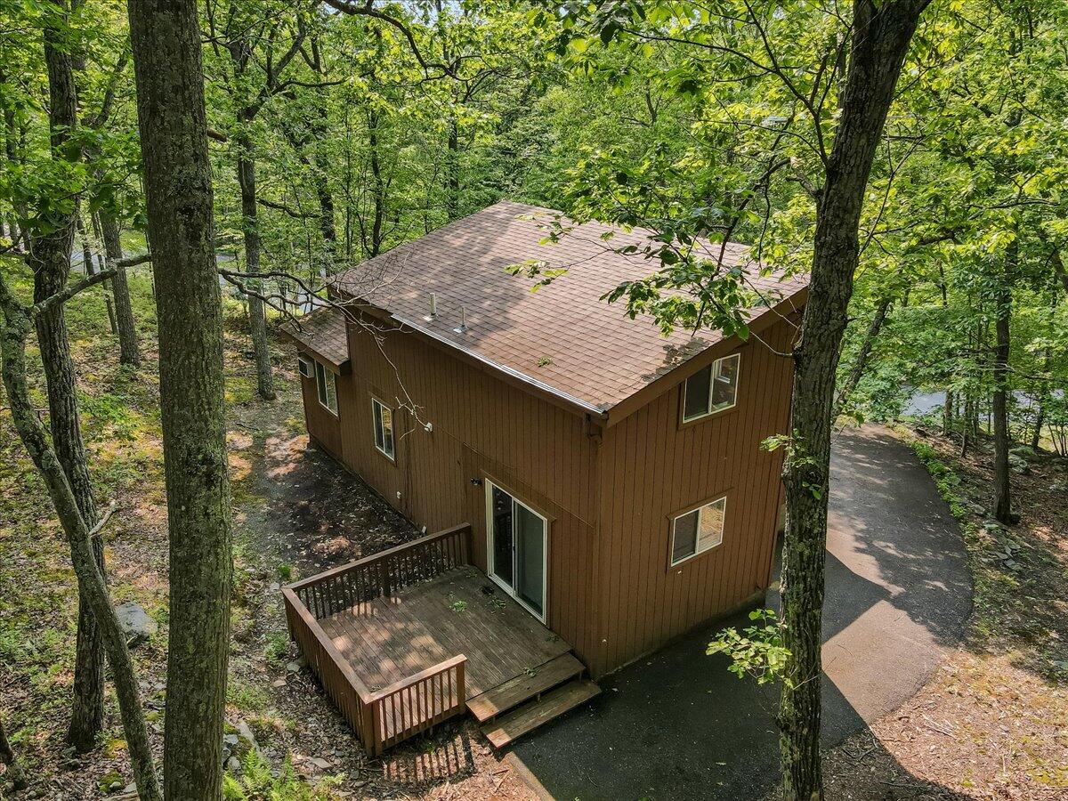 5015 Woodbridge Drive E Property Photo 20