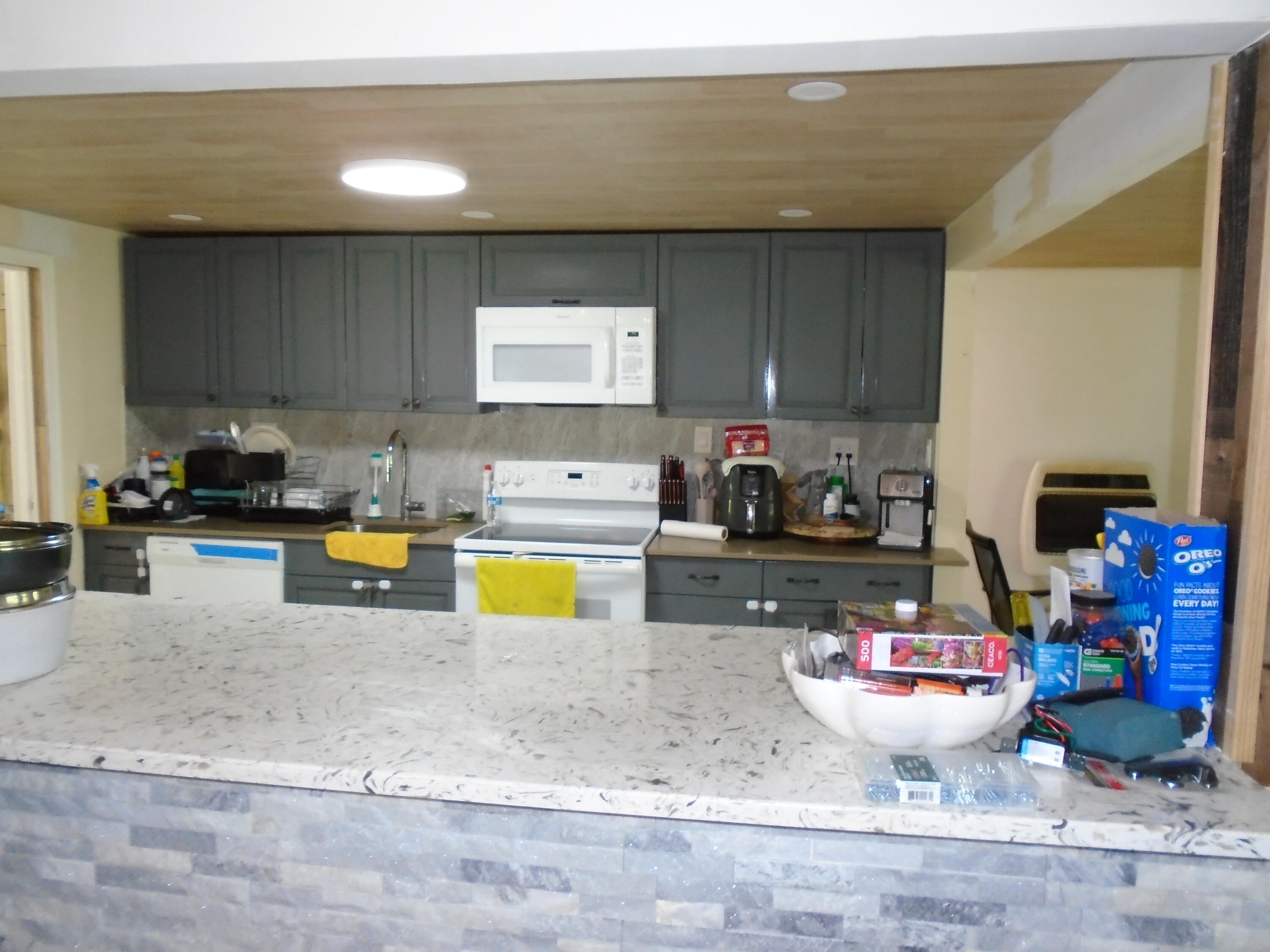 387 N Shore Drive Property Photo 5