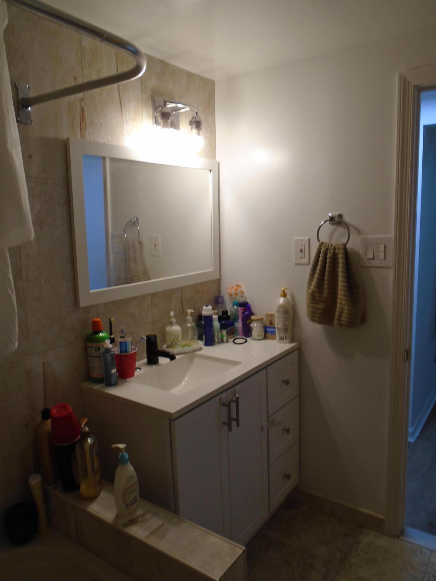 387 N Shore Drive Property Photo 10