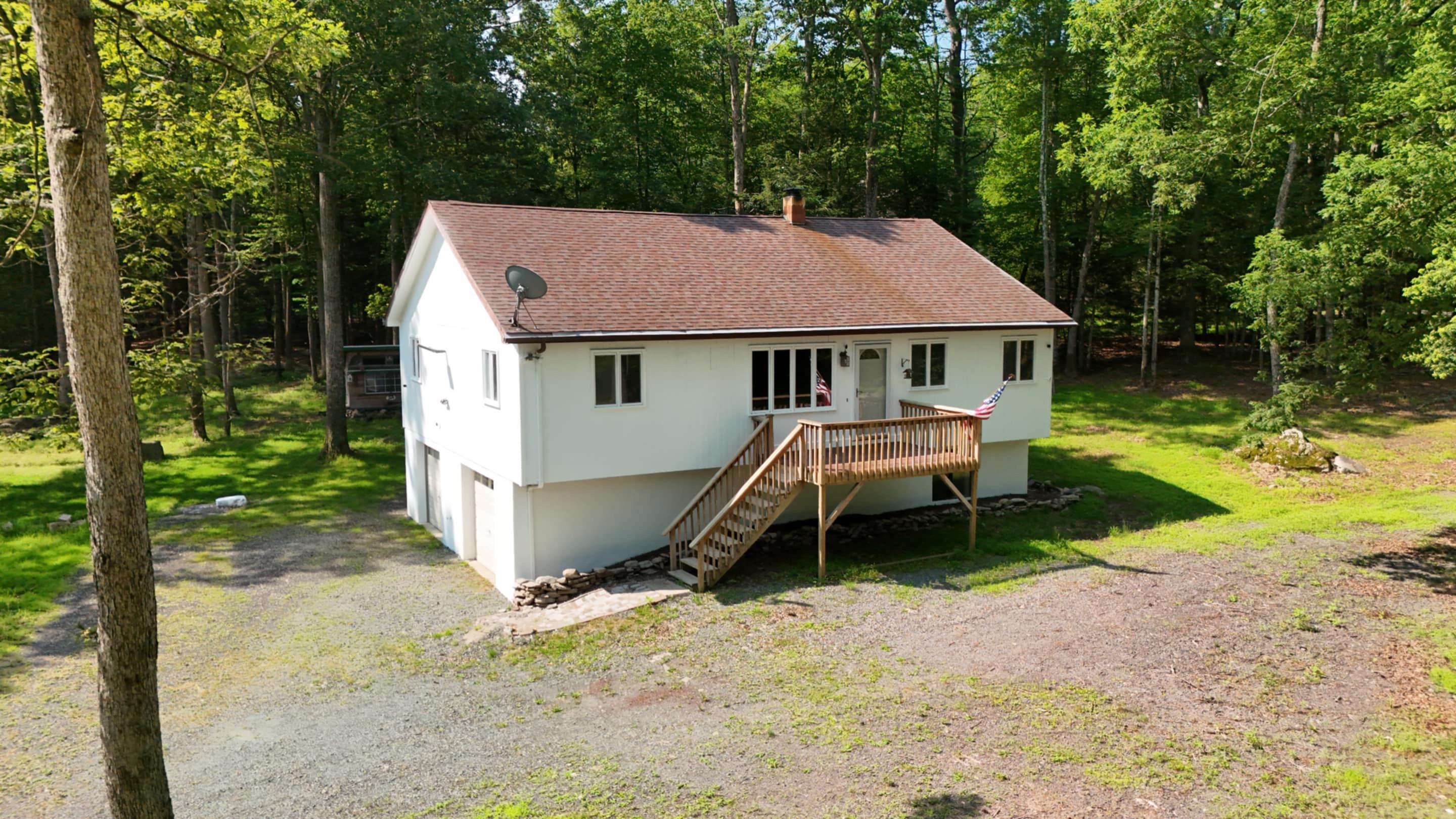 371 Ridge Circle Property Photo 3
