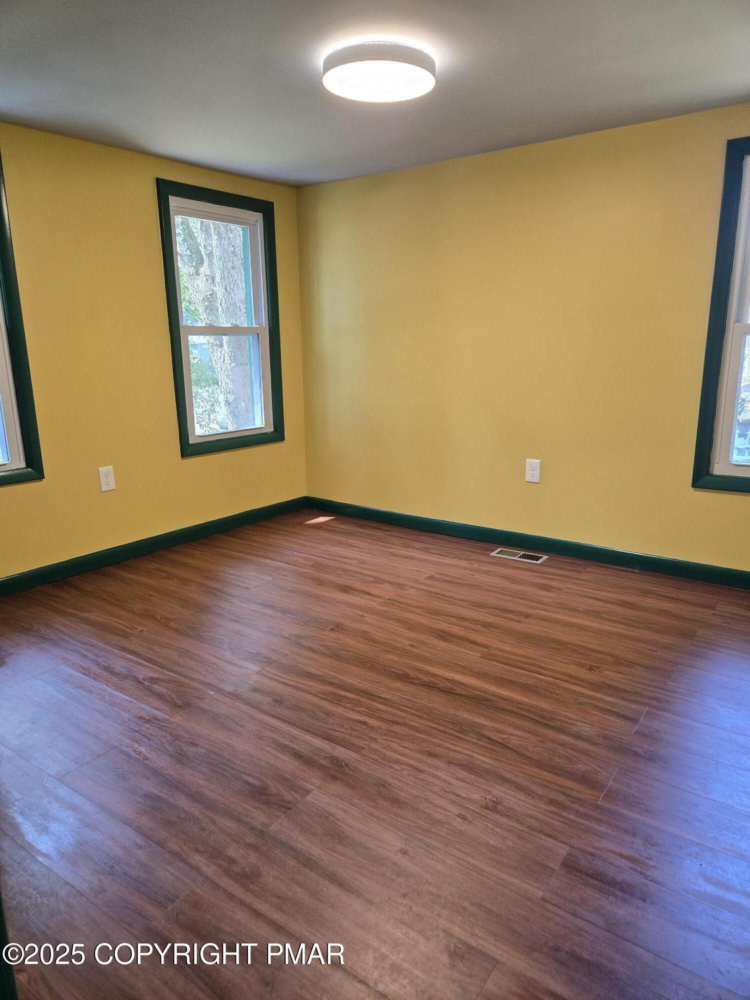 197 Meyers Street Property Photo 8