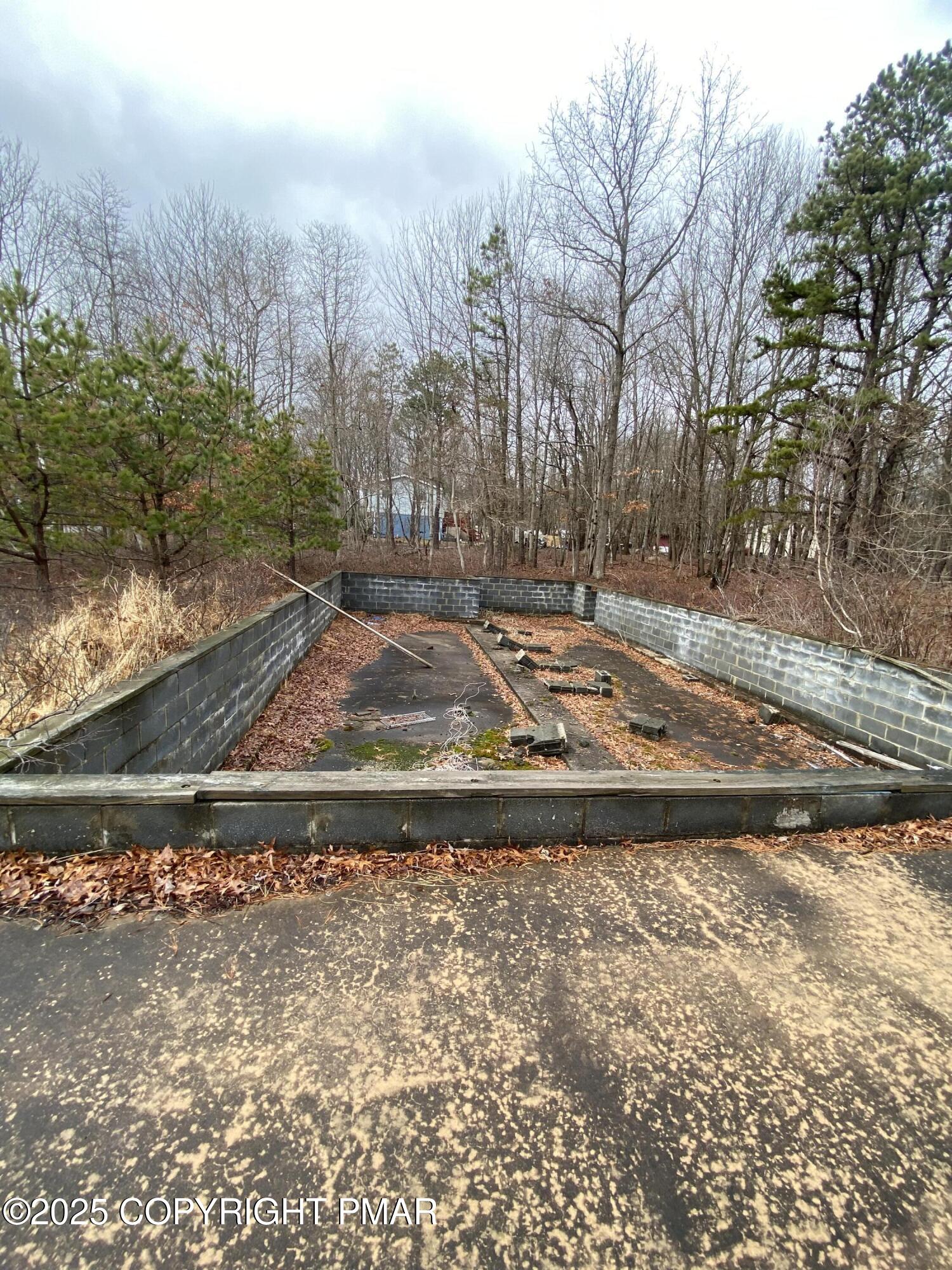 98 E Old Stage Road Property Photo 3
