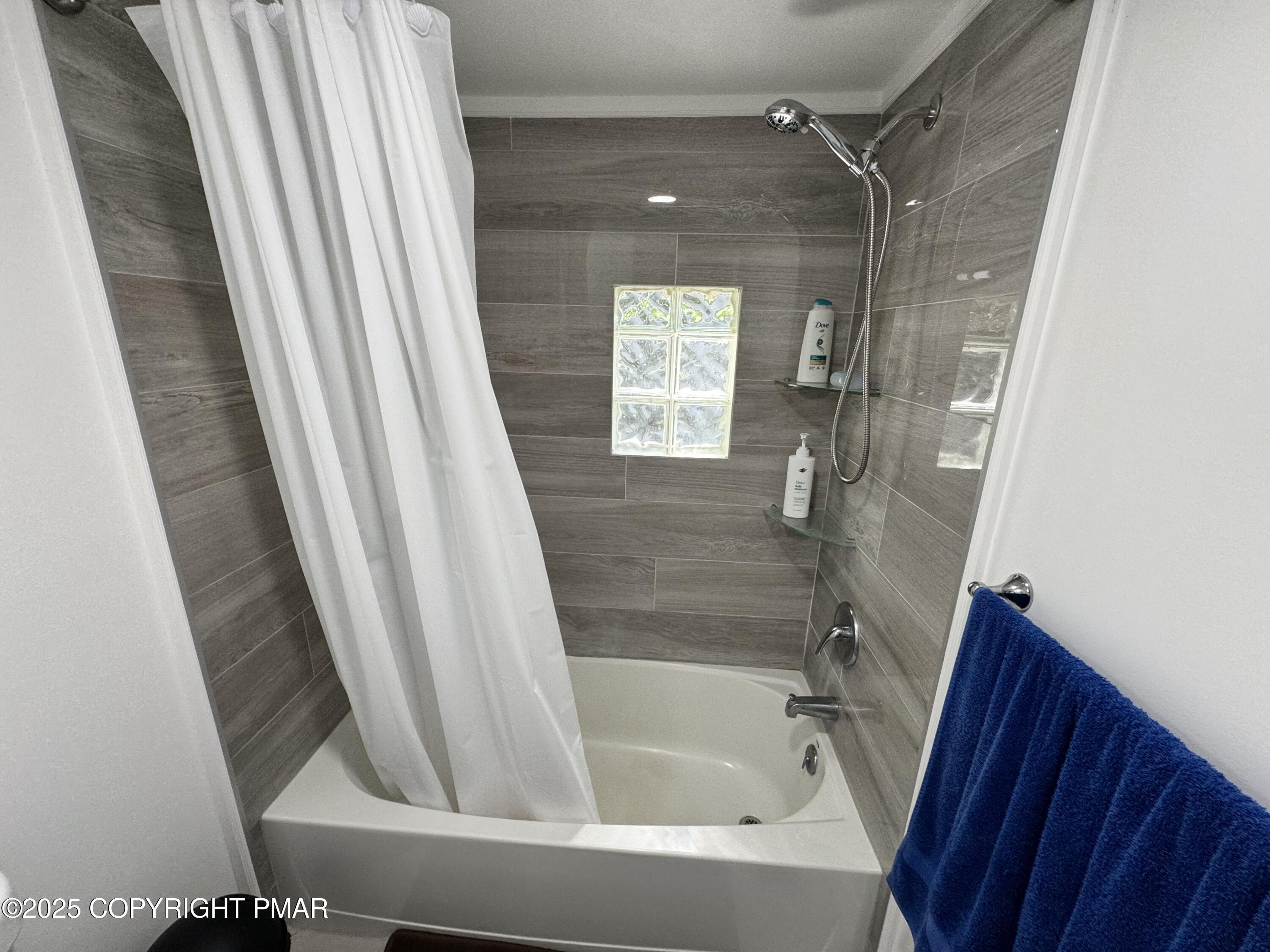140 Green Mountain Drive Property Photo 8