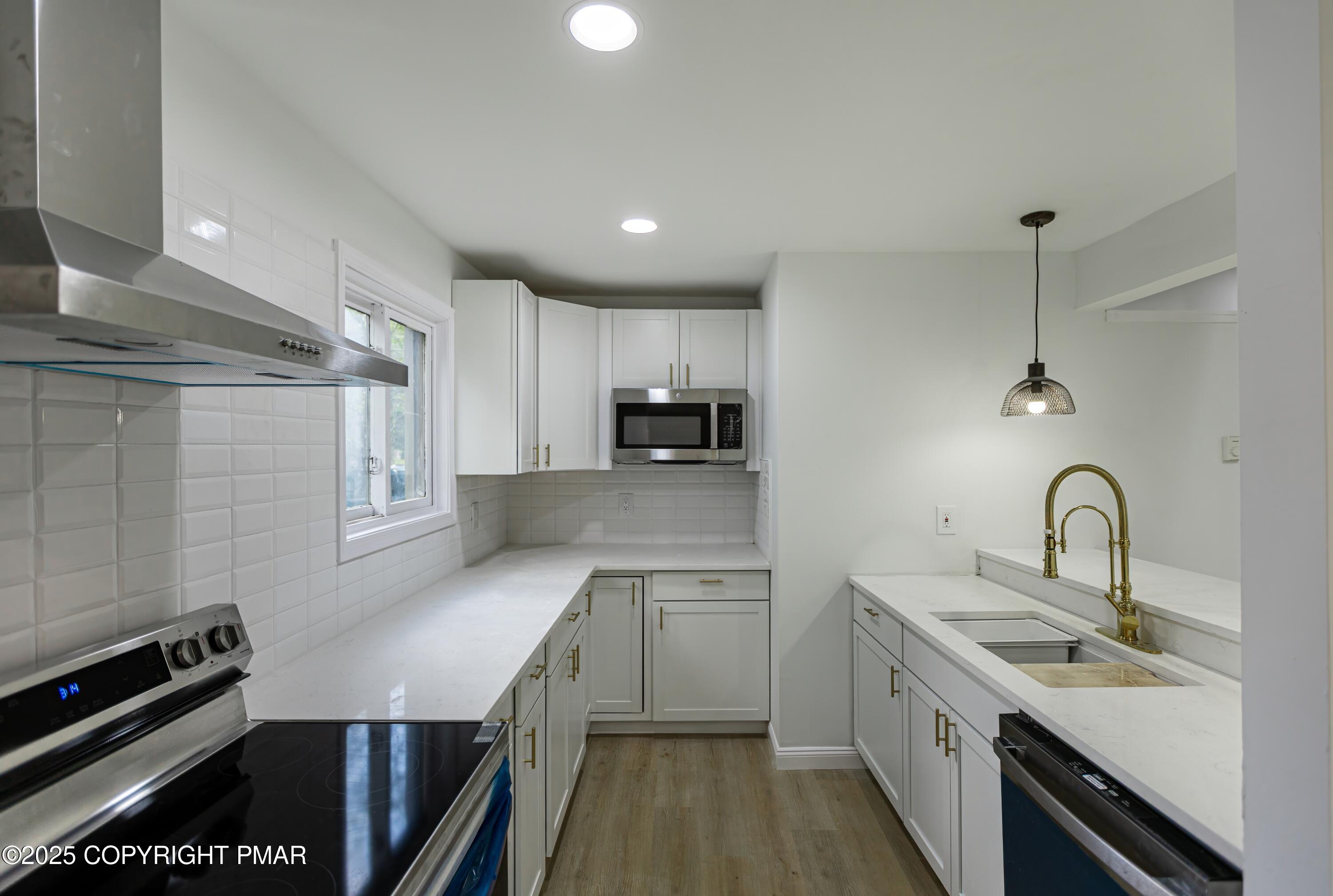 3084 Briarwood Drive Property Photo 2