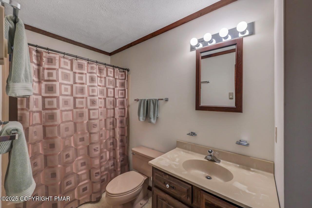 1212 Clear Pond Road Property Photo 11