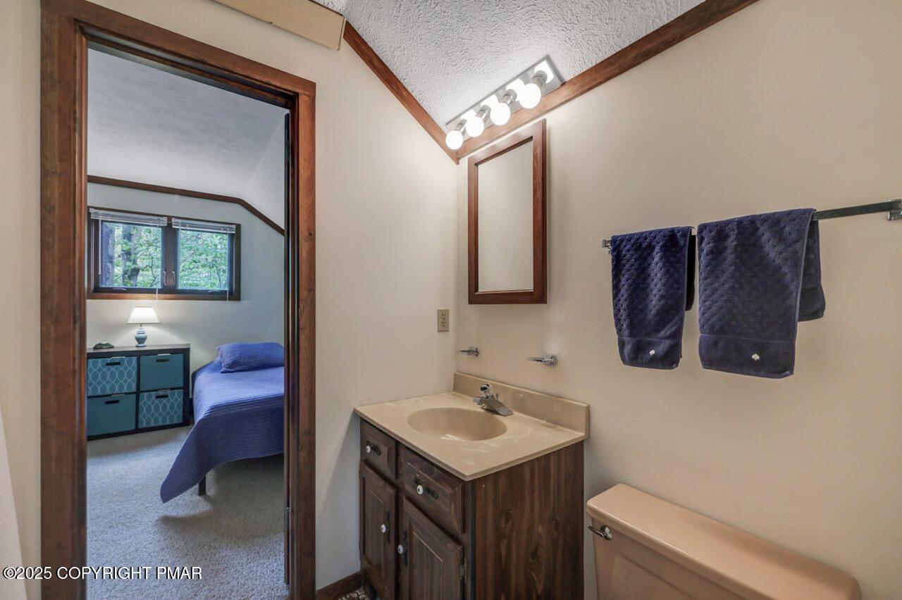 1212 Clear Pond Road Property Photo 15
