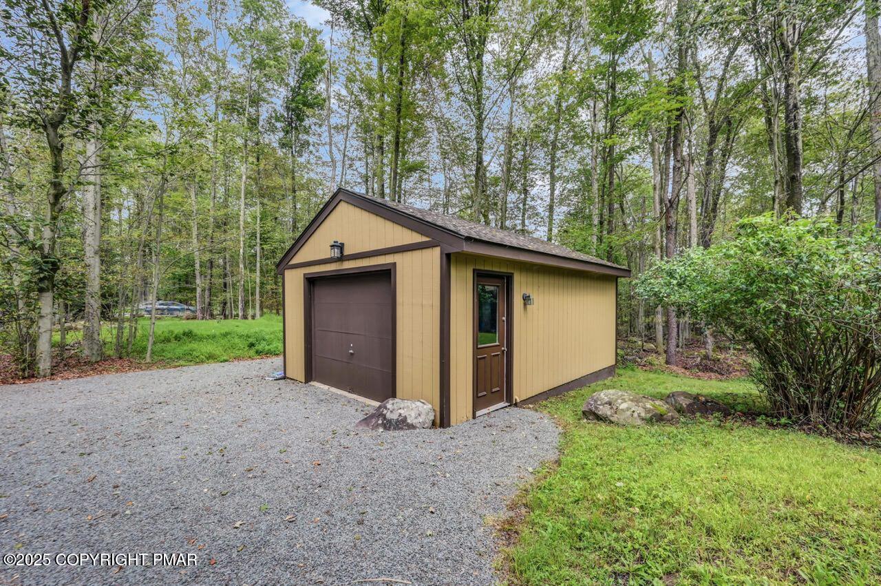 1212 Clear Pond Road Property Photo 17