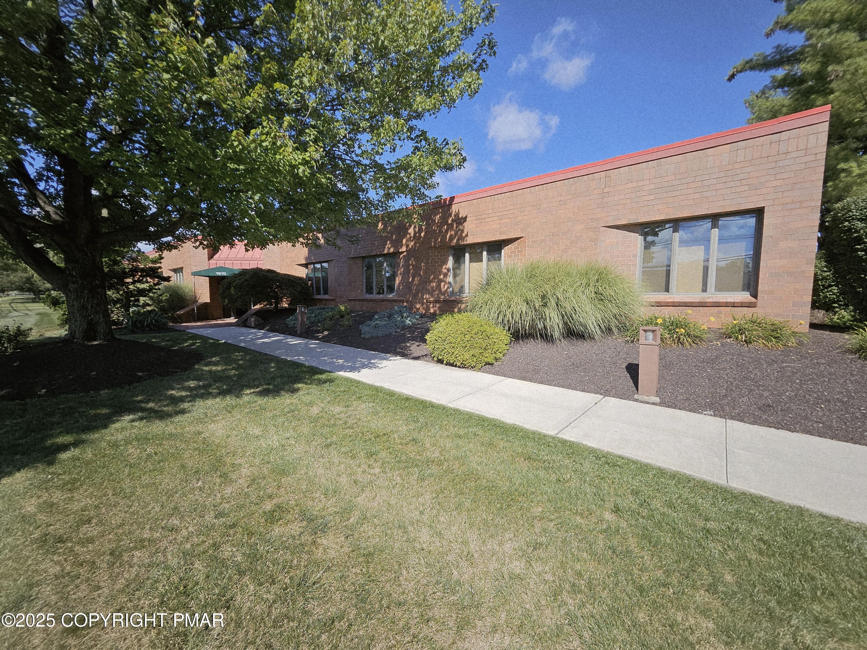 1815 Schadt Avenue Property Photo 8