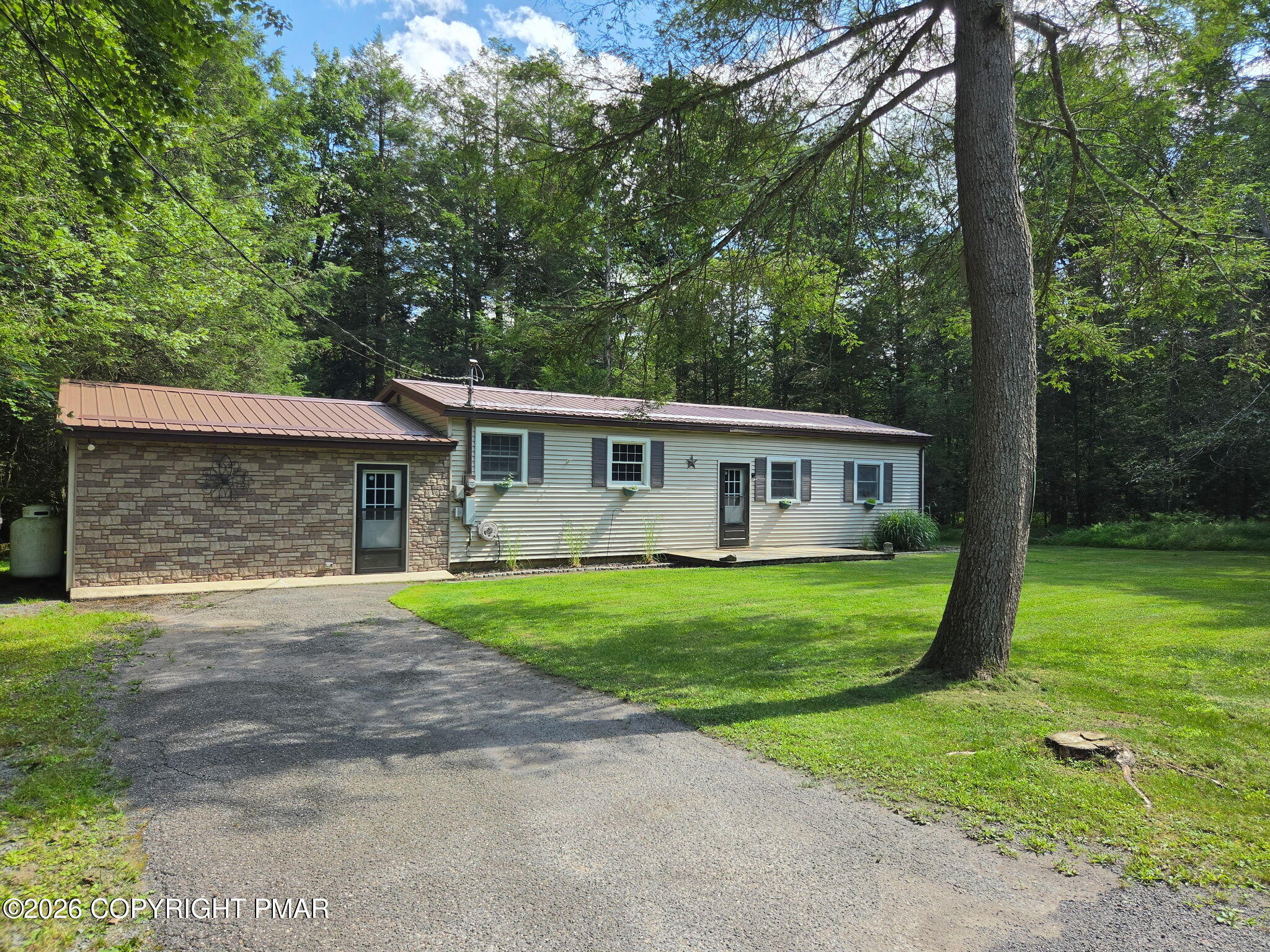 8 Fawn Grove Drive Property Photo 1