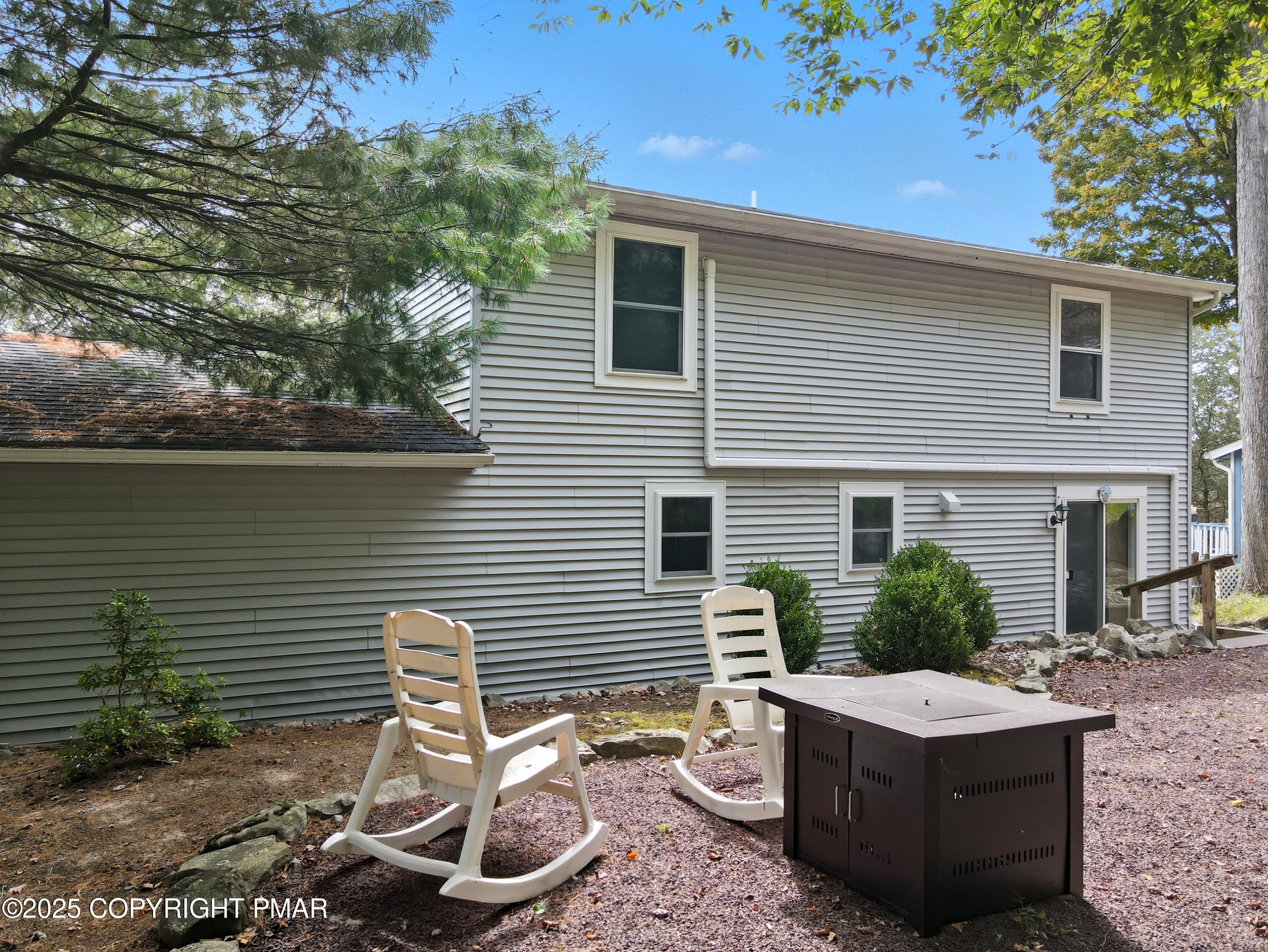 2554 Waterfront Drive Property Photo 1
