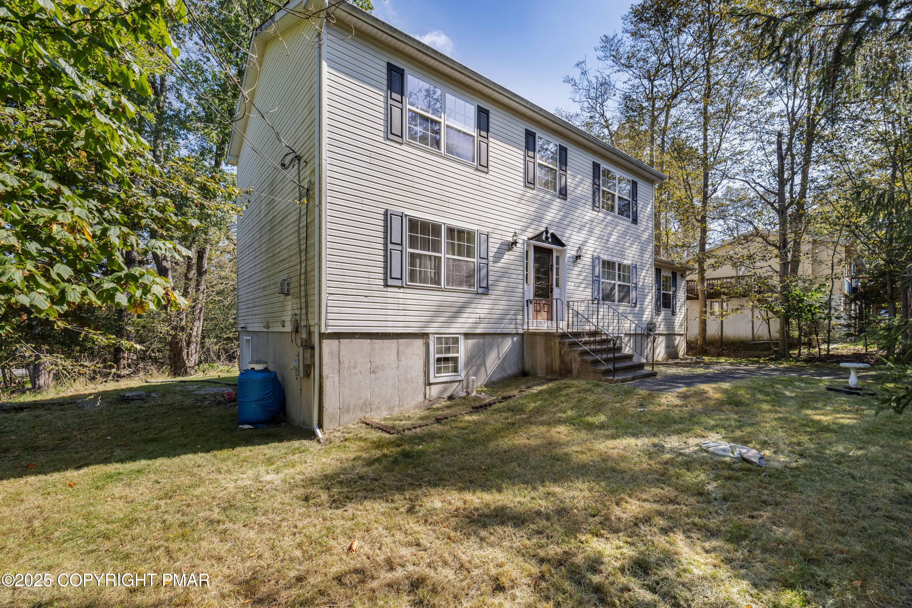 9839 Deerwood Drive Property Photo 2